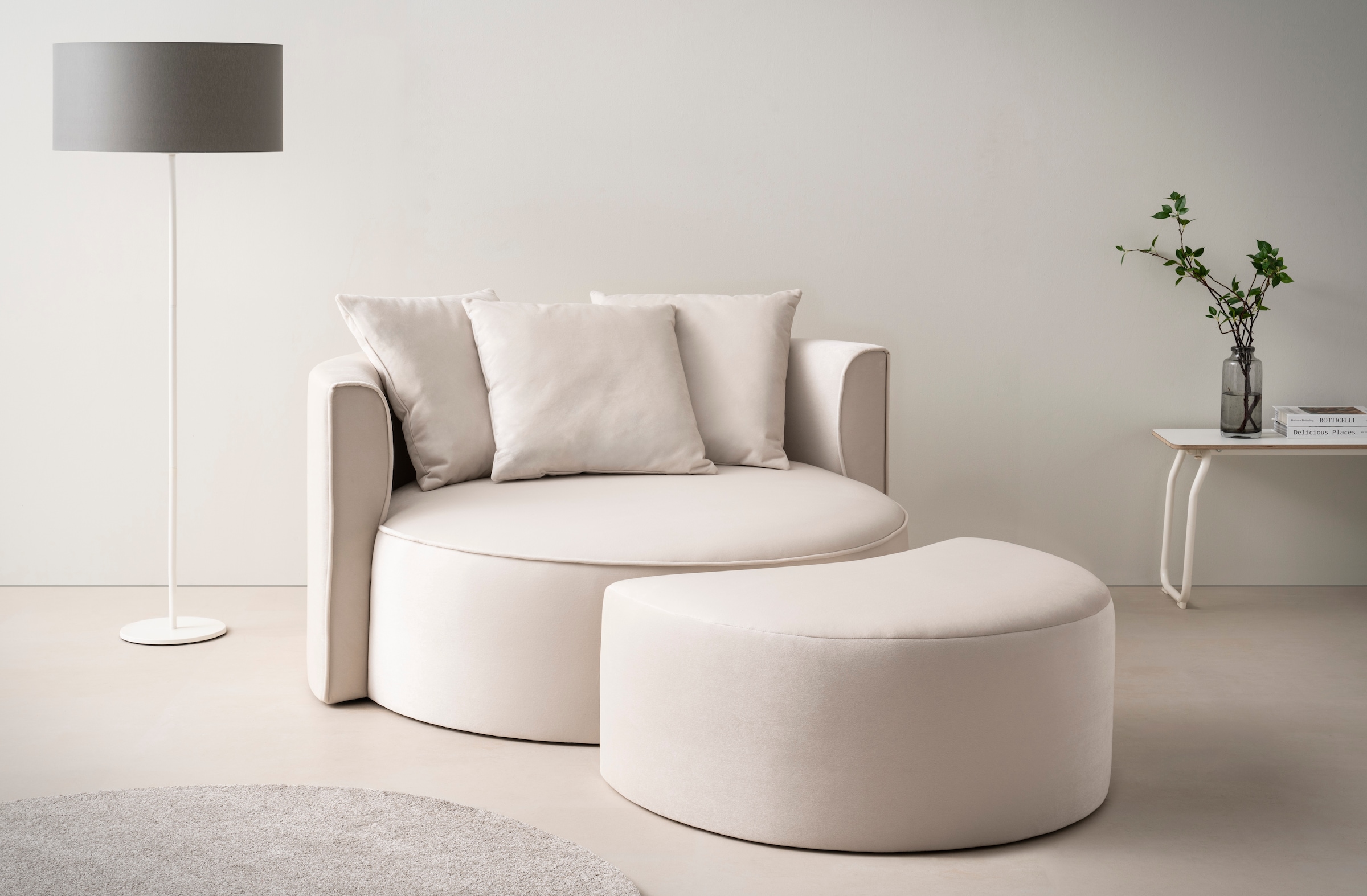 LeGer Home by Lena Gercke XXL-Sessel »Isalie, Rundsessel mit Hocker, Lesesessel, Loveseat, Big-Sessel«, (Set), trendige Stoffe, mit 3 Zierkissen, grosse Sitzfläche