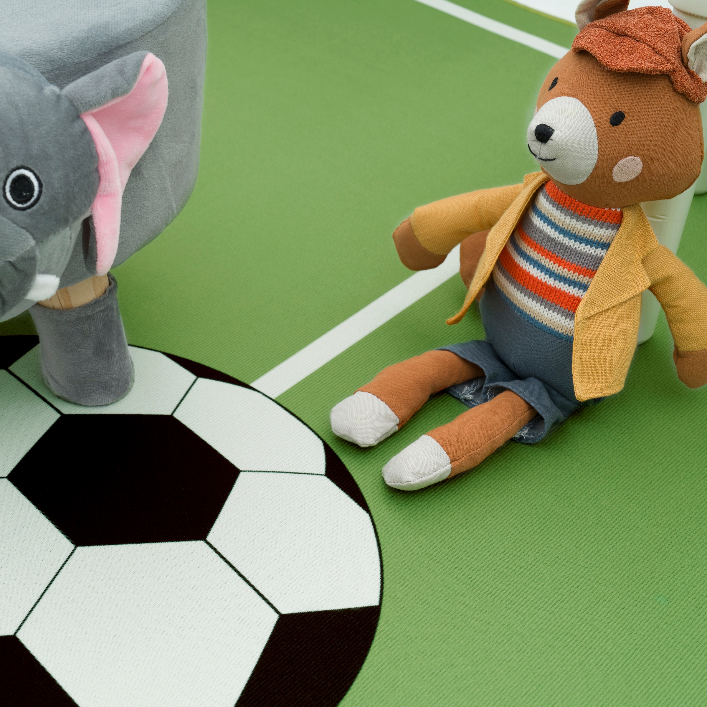 Paco Home Kinderteppich »Bino 568«, rechteckig, 4 mm Höhe, Kurzflor, Spiel-Teppich, Motiv Fussballfeld, Kinderzimmer