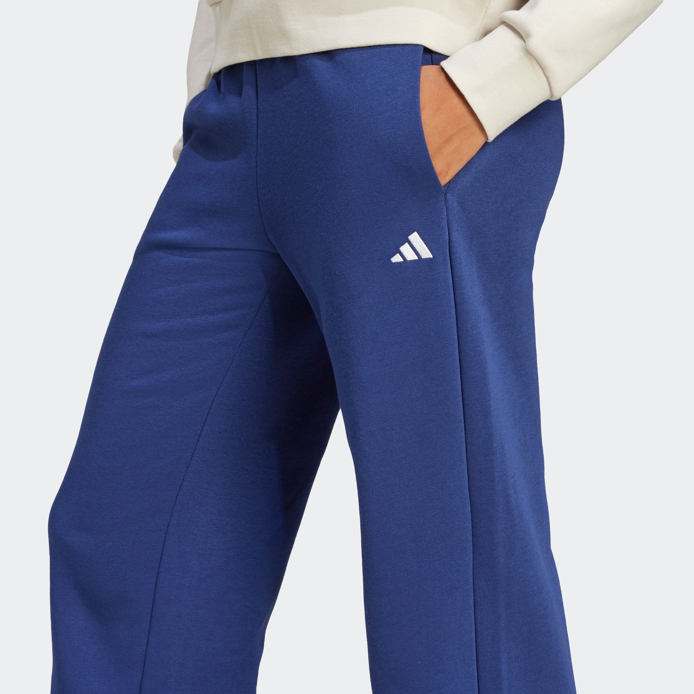 adidas Sportswear Sporthose »W SL FC PT«, (1 tlg.), Locker geschnitten, mittelhoher Bund