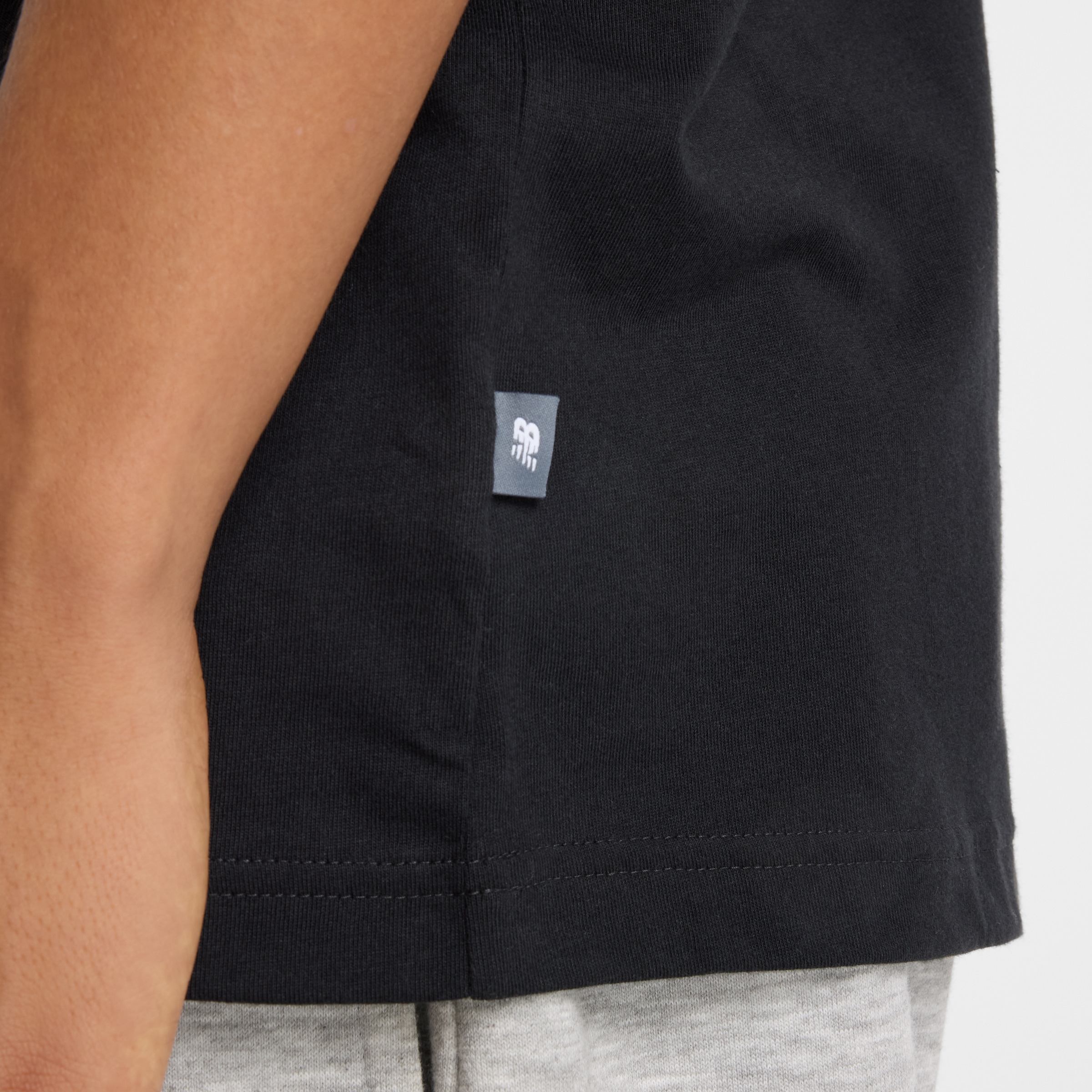 New Balance T-Shirt »Reimagined Graphic T-Shirt 1«