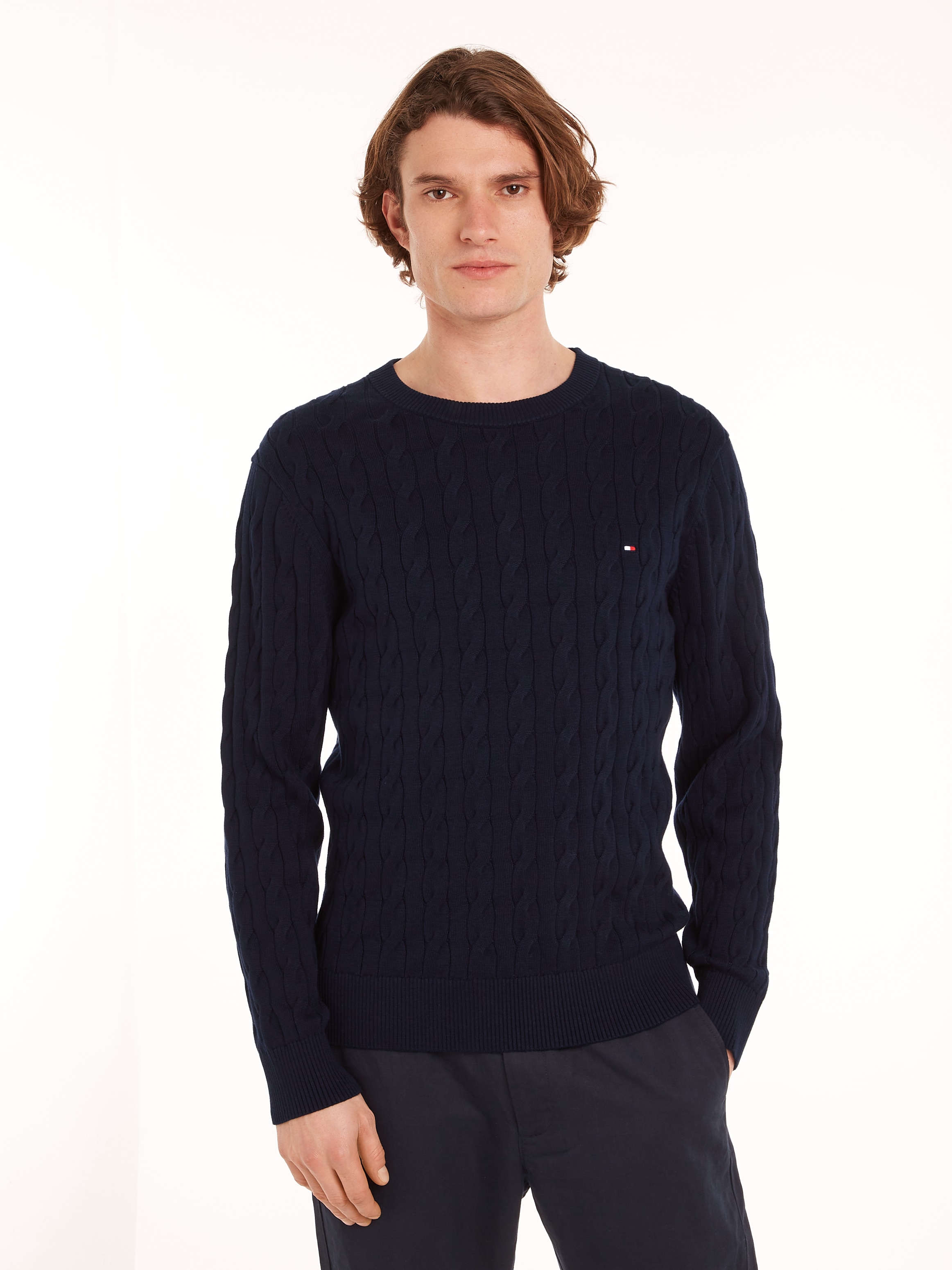 Tommy Hilfiger Strickpullover »CLASSIC CABLE CREW NECK mit Strukturstrick und Flaglabel«, unifarben, casual, regular fit, Baumwolle, Rundhals