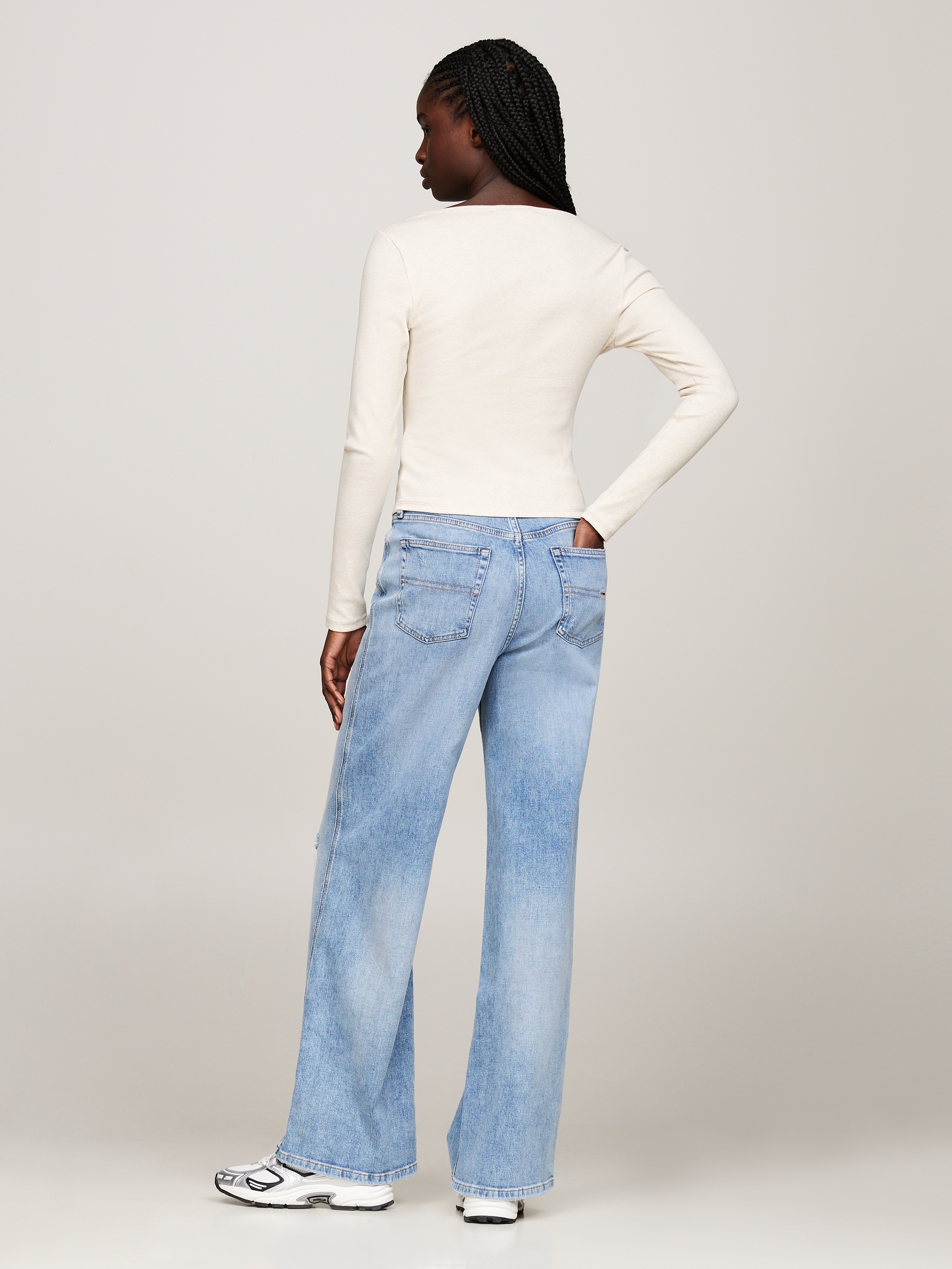 Tommy Jeans Curve Henleyshirt »TJW MELANGE HENLEY LS EXT«, mit tiefem Rundhals, Knopfleiste, Langarm, Logo-Flag