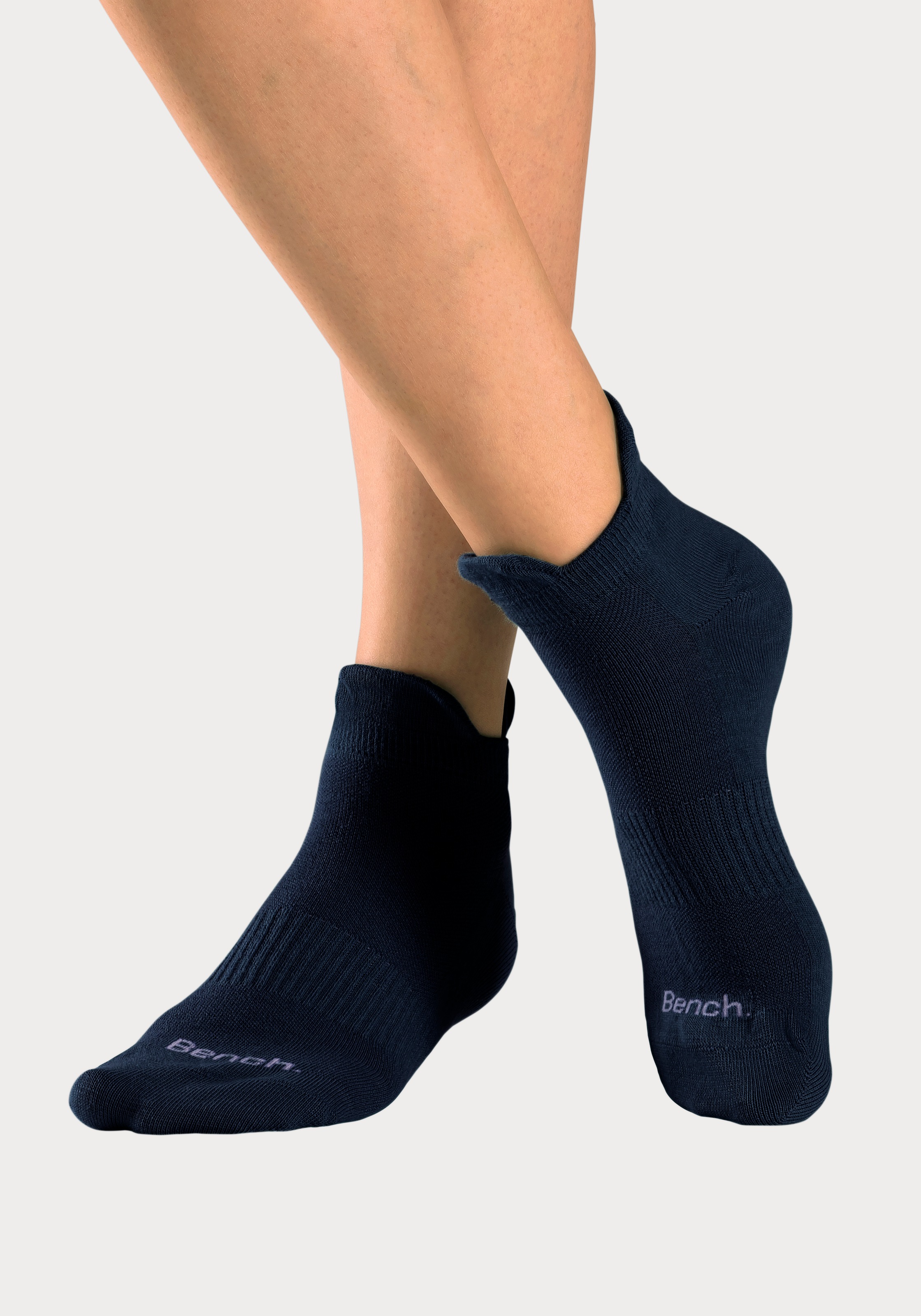 Bench. Sneakersocken, (Packung, 6 Paar), mit feiner Mesh Konstruktion und Mittelfussgummi