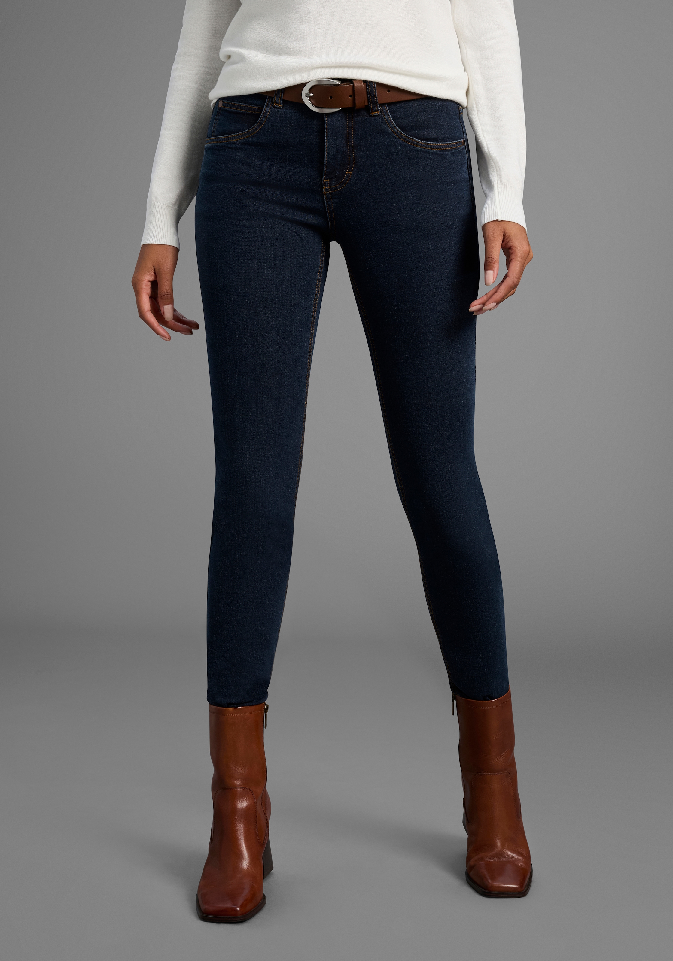 Arizona Slim-fit-Jeans »Bund mit seitlichem Gummizugeinsatz« schmale Passform, Röhrenjeans, Used-Waschung, hohe Leibhöhe