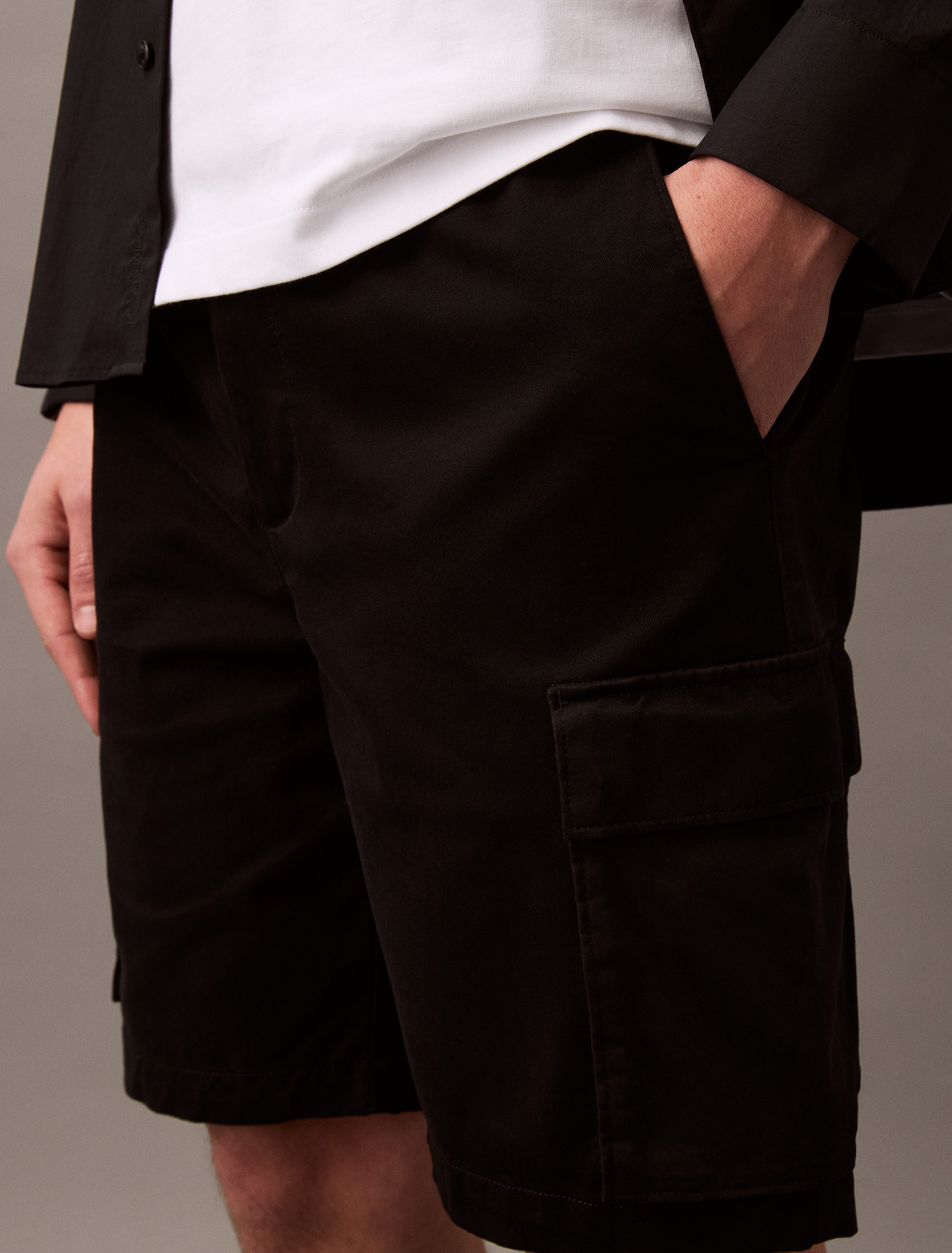 Calvin Klein Jeans Cargoshorts »9" COTTON PULL ON CARGO SHORT« Mit Gürtelschlaufen