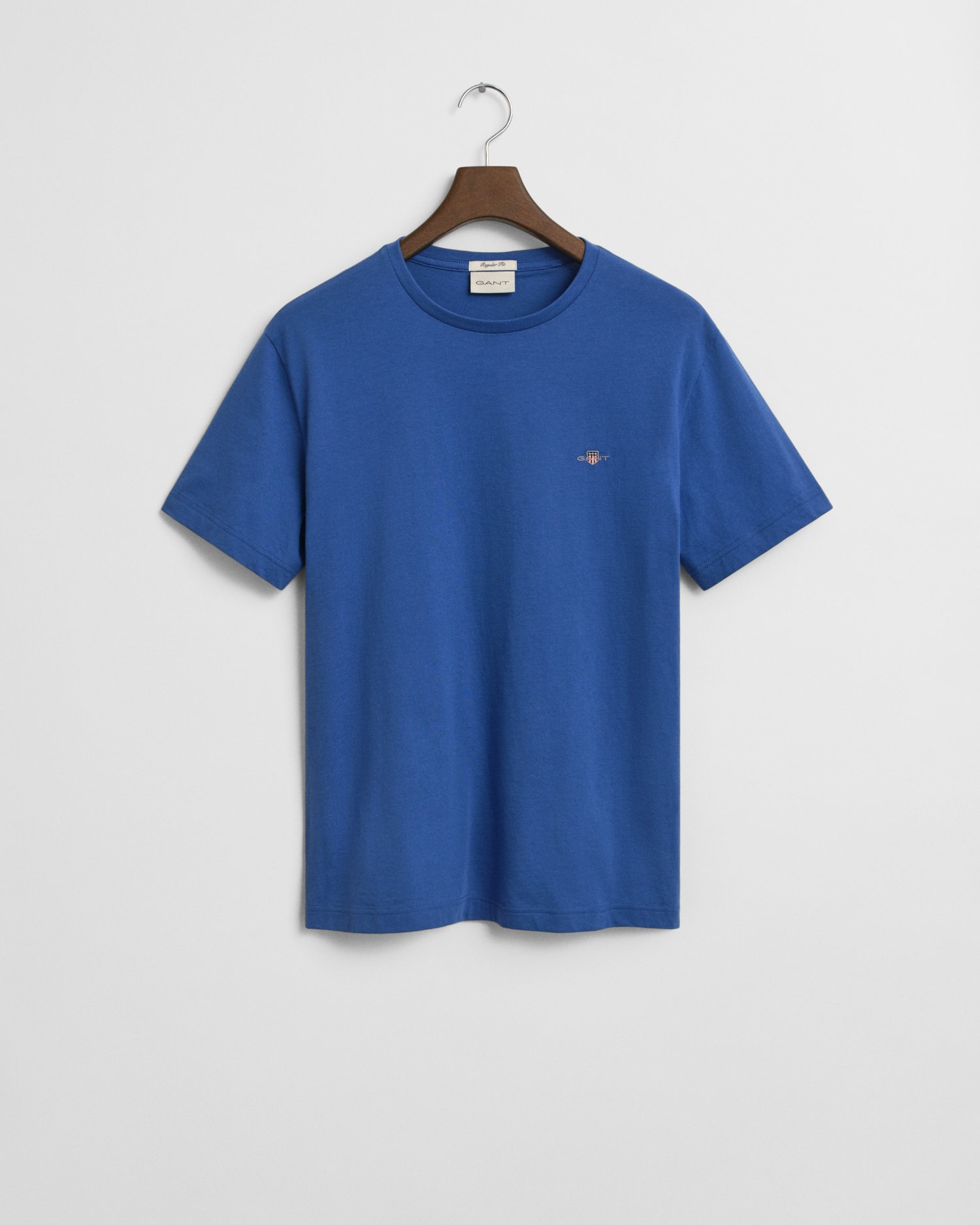 Gant T-Shirt »REG SHIELD SS T-SHIRT«, mit Logostickerei auf der Brust