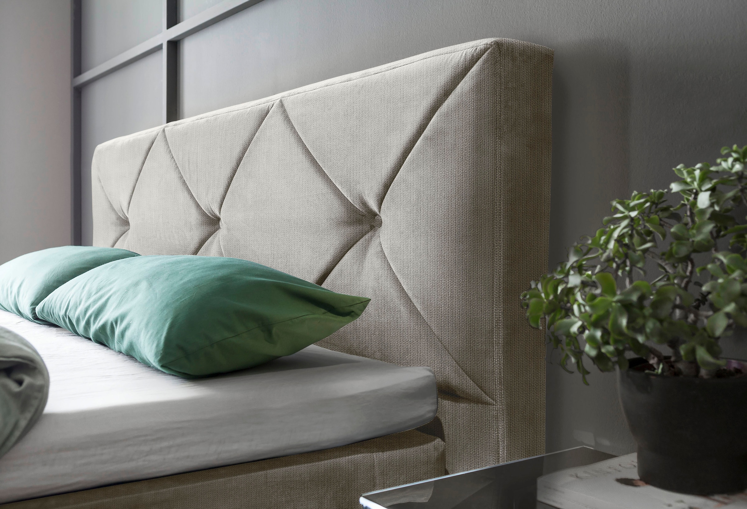 Musterring Boxspringbett »Dubai«, Kufe in Chrom, 3 Härtegrade, Kopfteil mit Knopfheftung