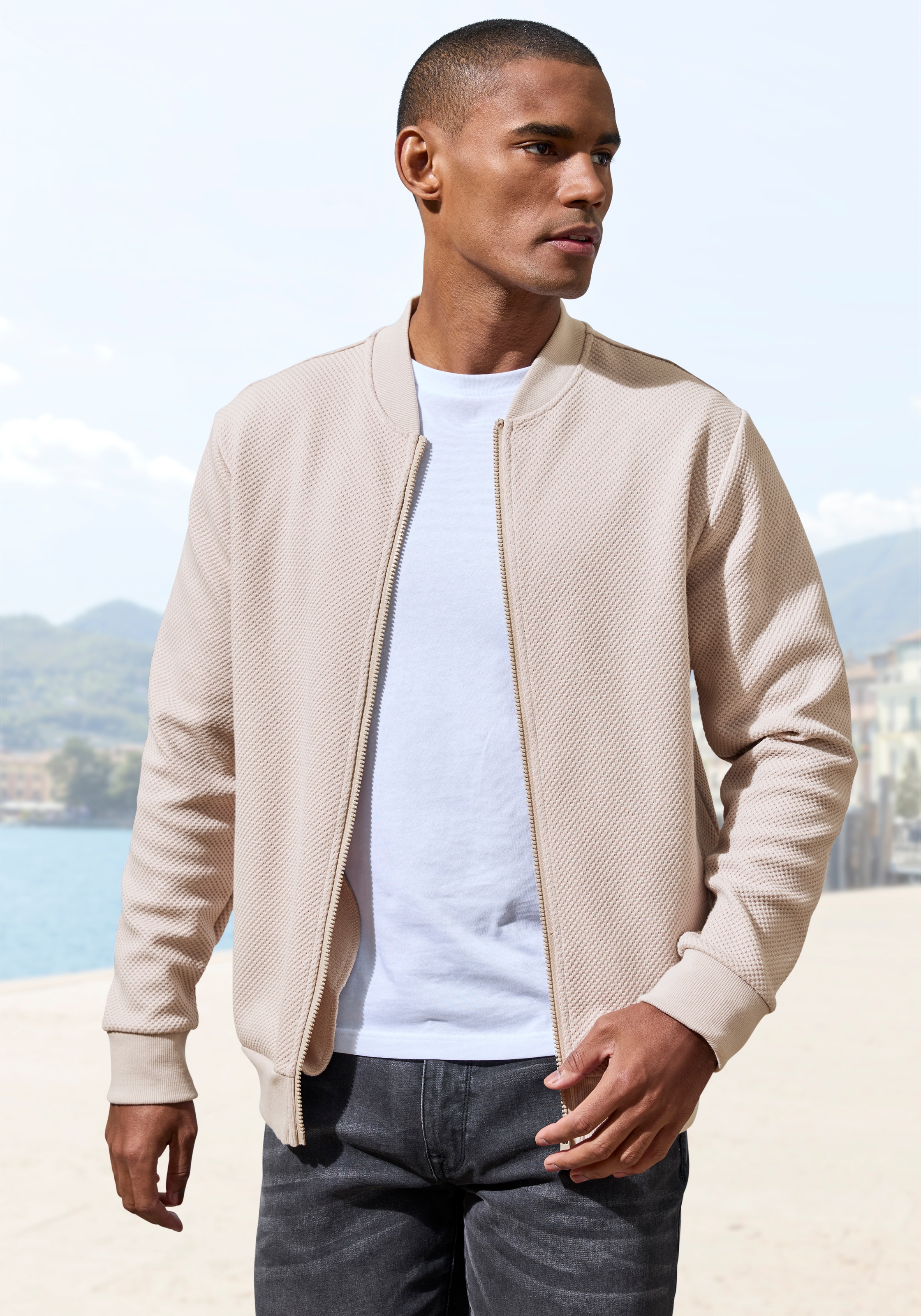 John Devin, Herren, Sweatjacke »aus Struktur-Qualität« aus Struktur-Qualität, creme, S (44/46), Sweatjacke aus modischer Struktur-Qualität von John 