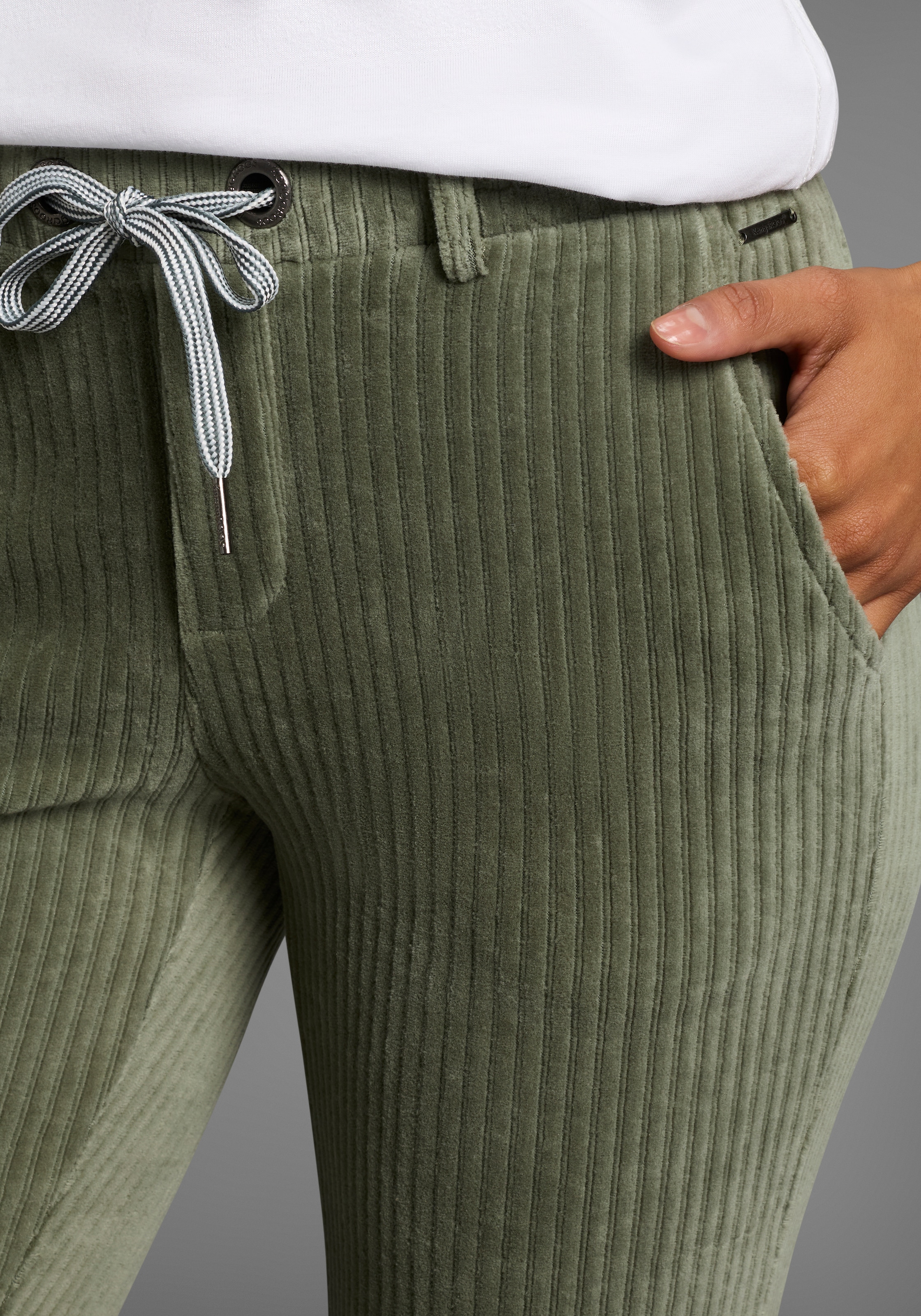 KangaROOS Jogger Pants, in Cord-Optik mit elastischem Bund