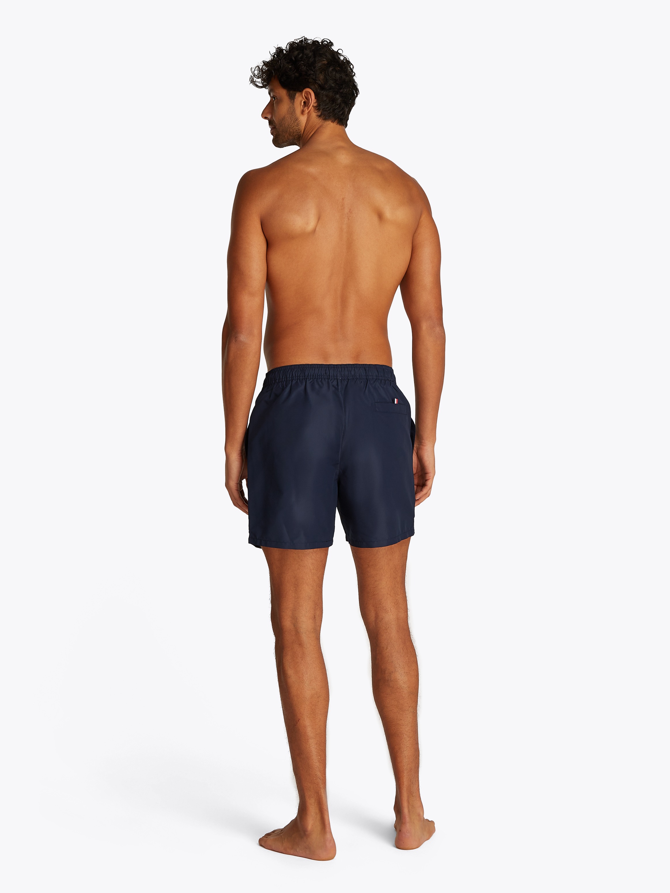 Tommy Hilfiger Swimwear Badeshorts »MEDIUM DRAWSTRING«, mit Logostickerei an der Hüfte