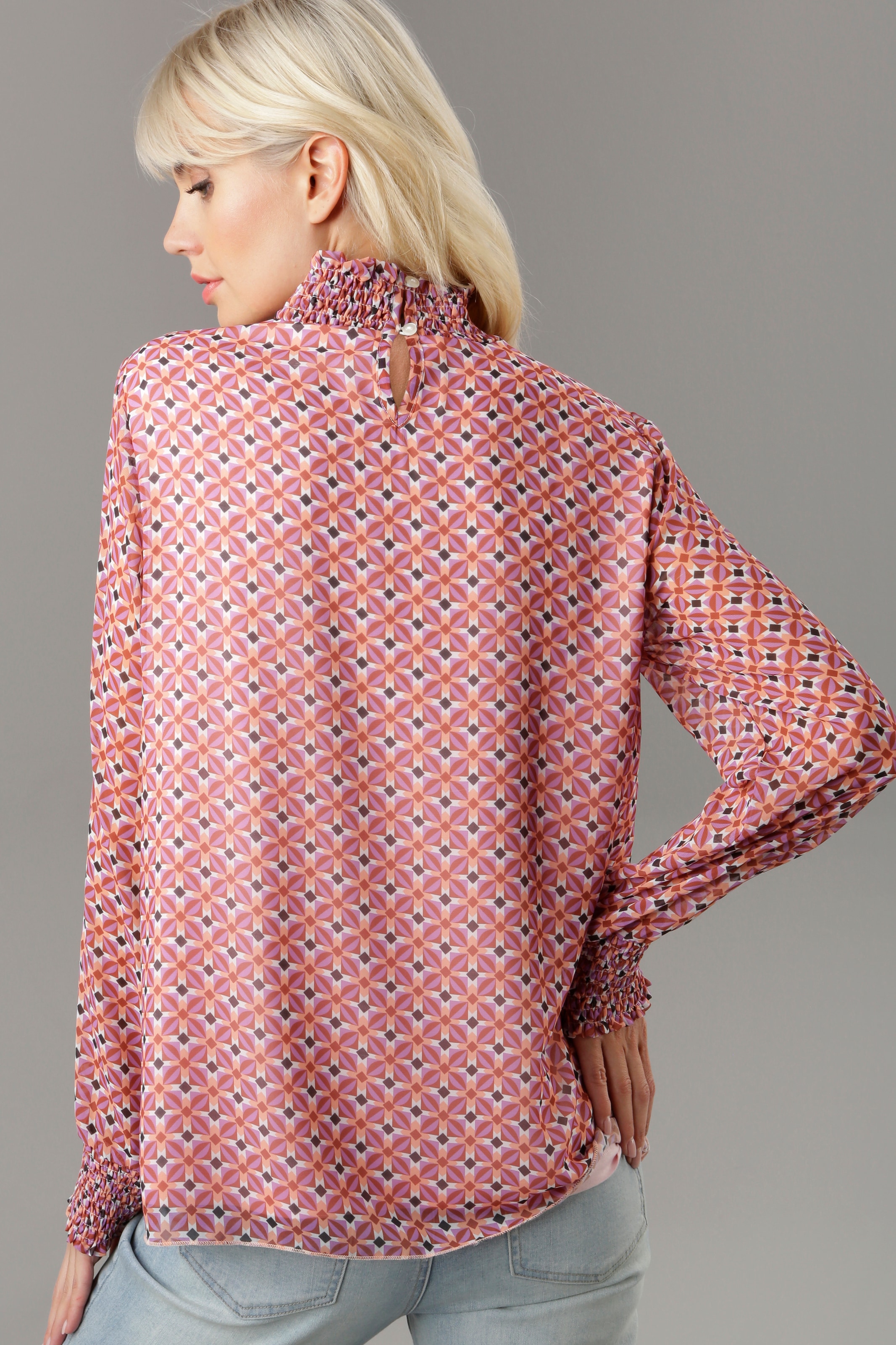 Aniston SELECTED Chiffonbluse, mit geometrischem Muster und Smokbündchen  online kaufen | Jelmoli-Versand | Blusen