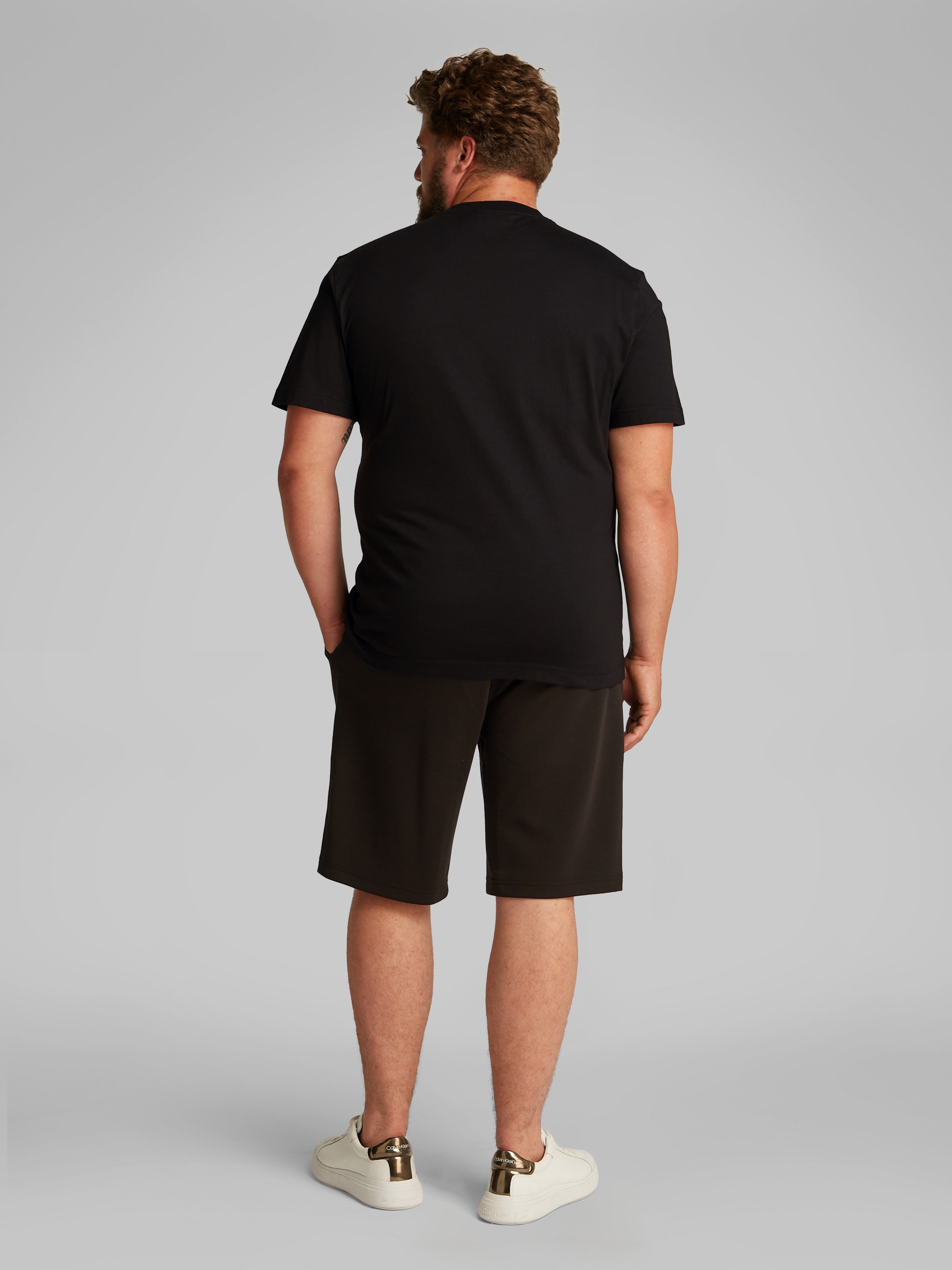 Calvin Klein Jeans Plus T-Shirt »PLUS WOVEN LABEL REGULAR TEE«, in grossen Grössen, mit kleinem Logo-Patch