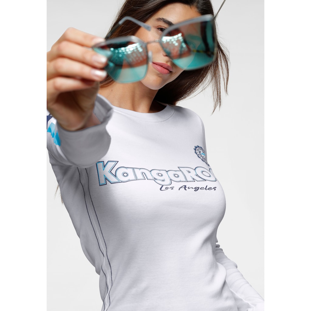 KangaROOS Langarmshirt, mit Druck und Streifen am Ärmel