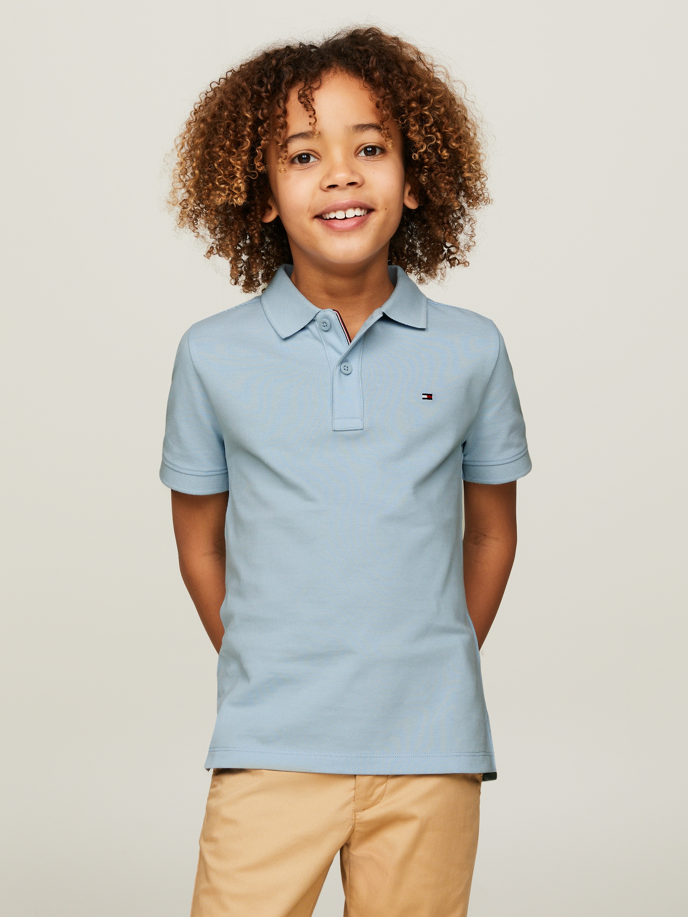 TOMMY HILFIGER Poloshirt »FLAG POLO SS«, mit Logostickerei