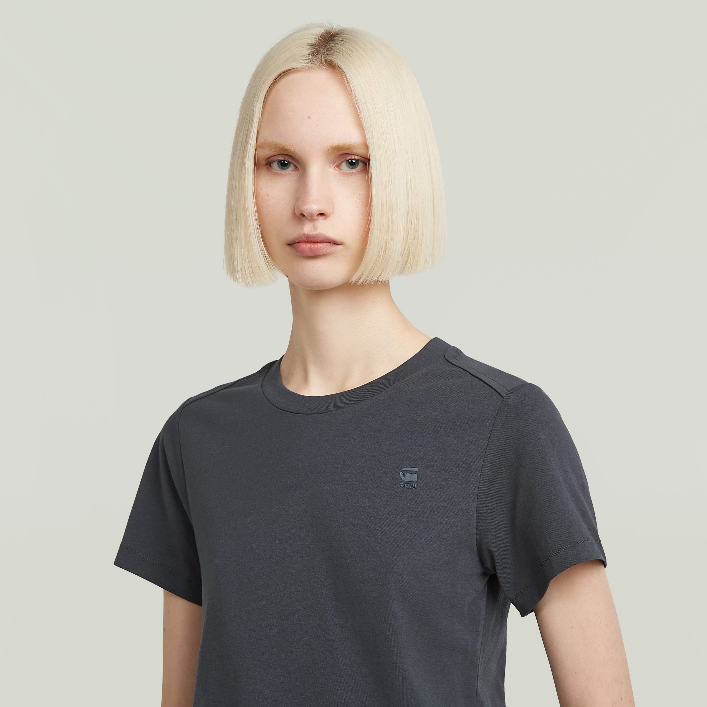 G-STAR T-Shirt »Nifous«, mit kleiner Logo-Stickerei