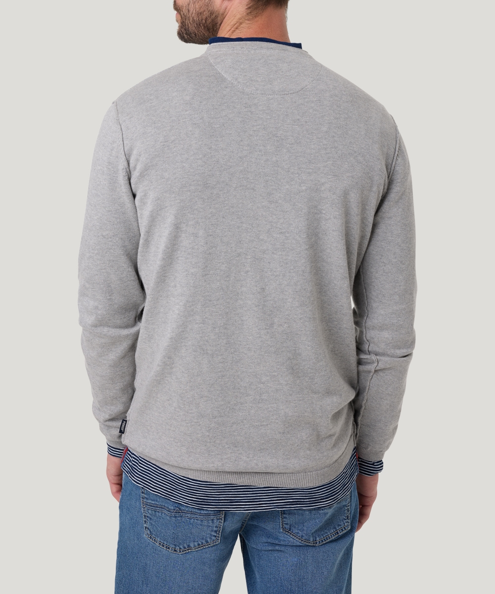 Pioneer Authentic Jeans Rundhalspullover, Ausschnitt mit Rollkante, Aussennähte