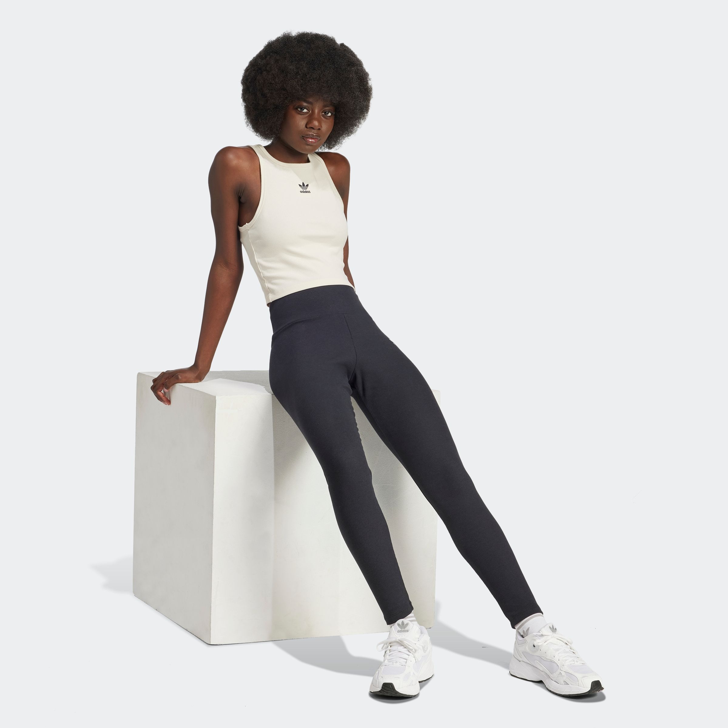adidas Originals Leggings »ESS HW LEGGINGS«, (1 tlg.), weiche, stretchige Leggings mit hohem Bund