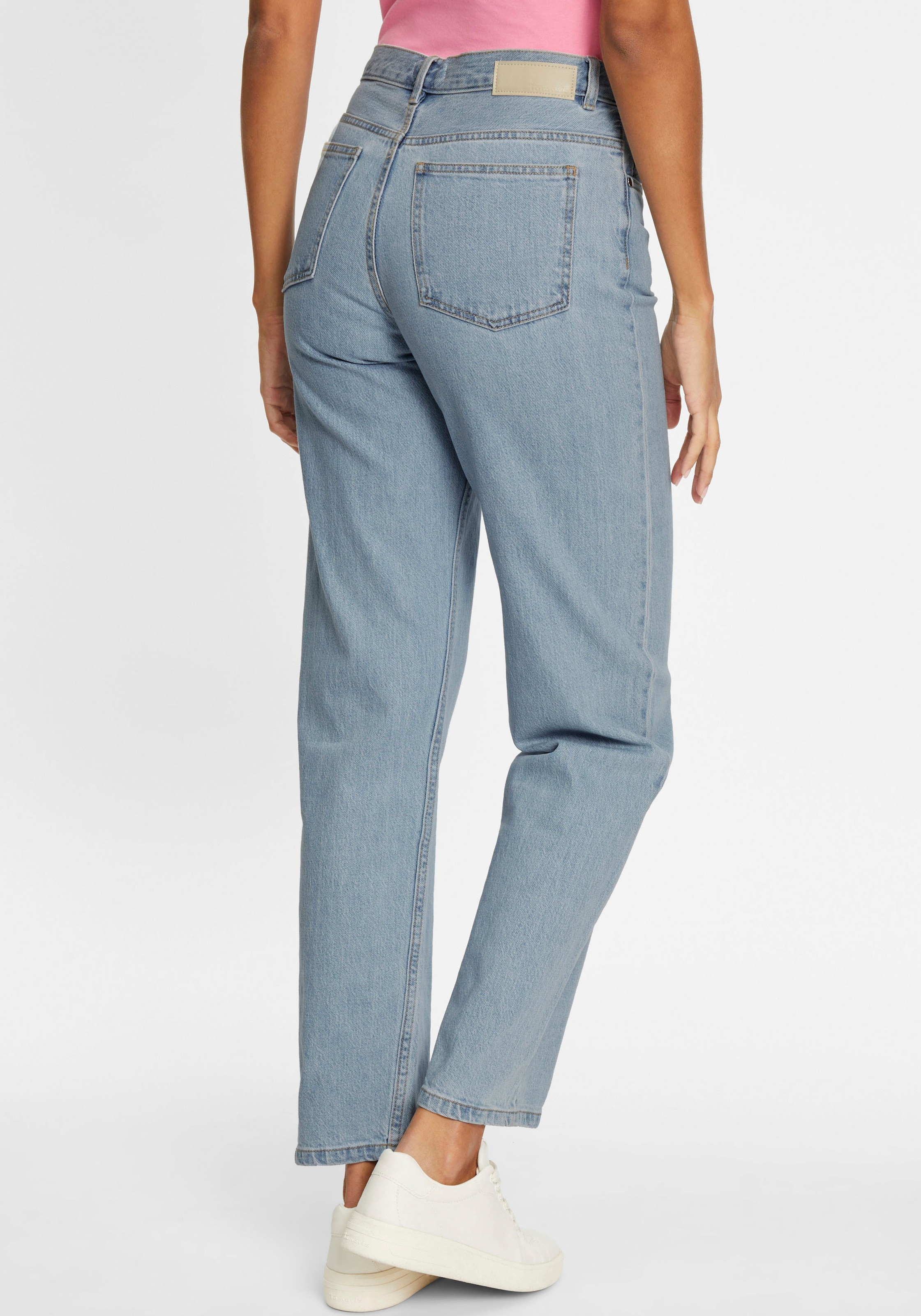Tamaris Straight-Jeans, mit Logo-Badge - NEUE KOLLEKTION online kaufen |  Jelmoli-Versand