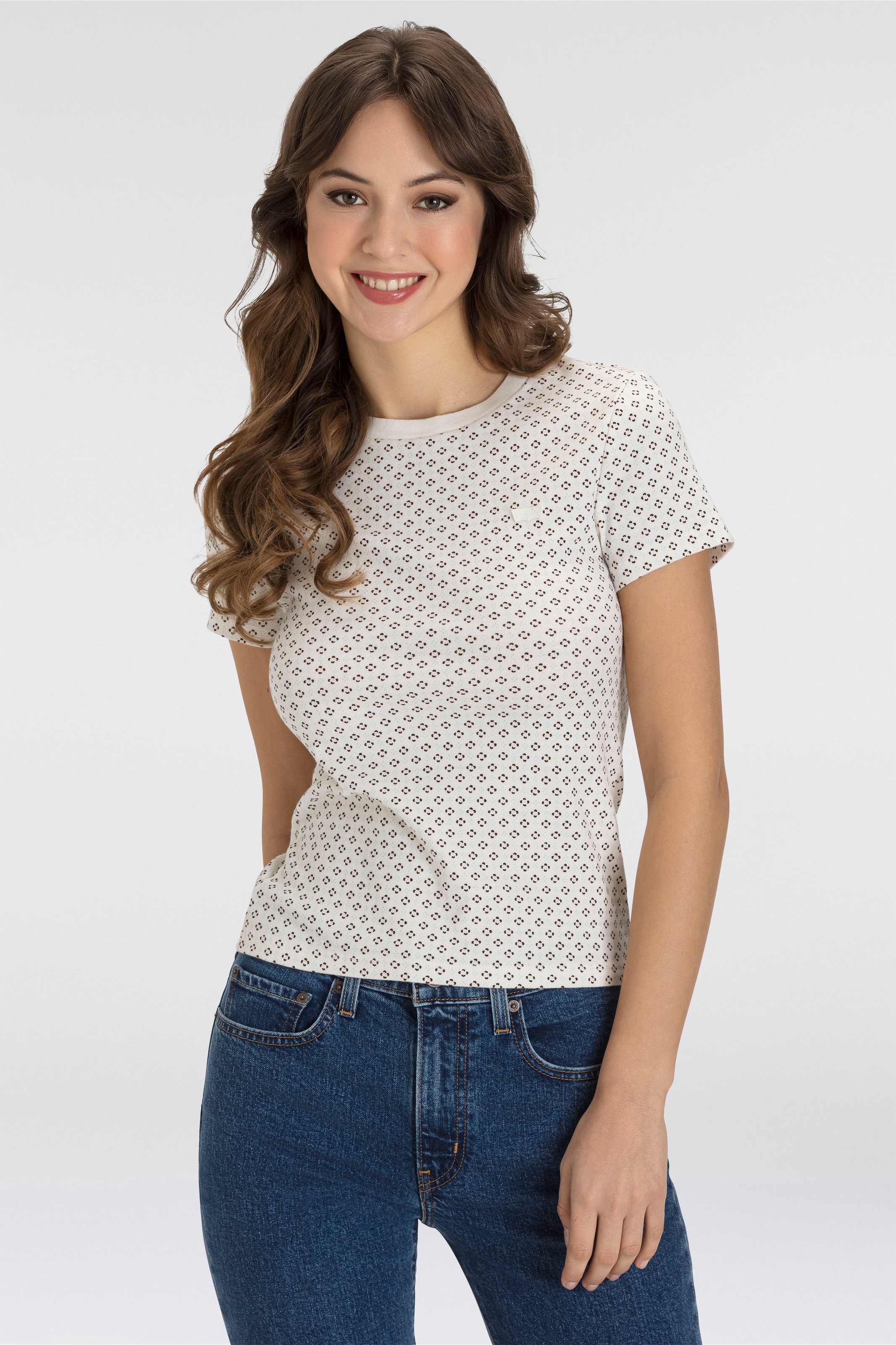 Levi's® T-Shirt »ESSENTIAL HM SS TEE« Taillierter Schnitt