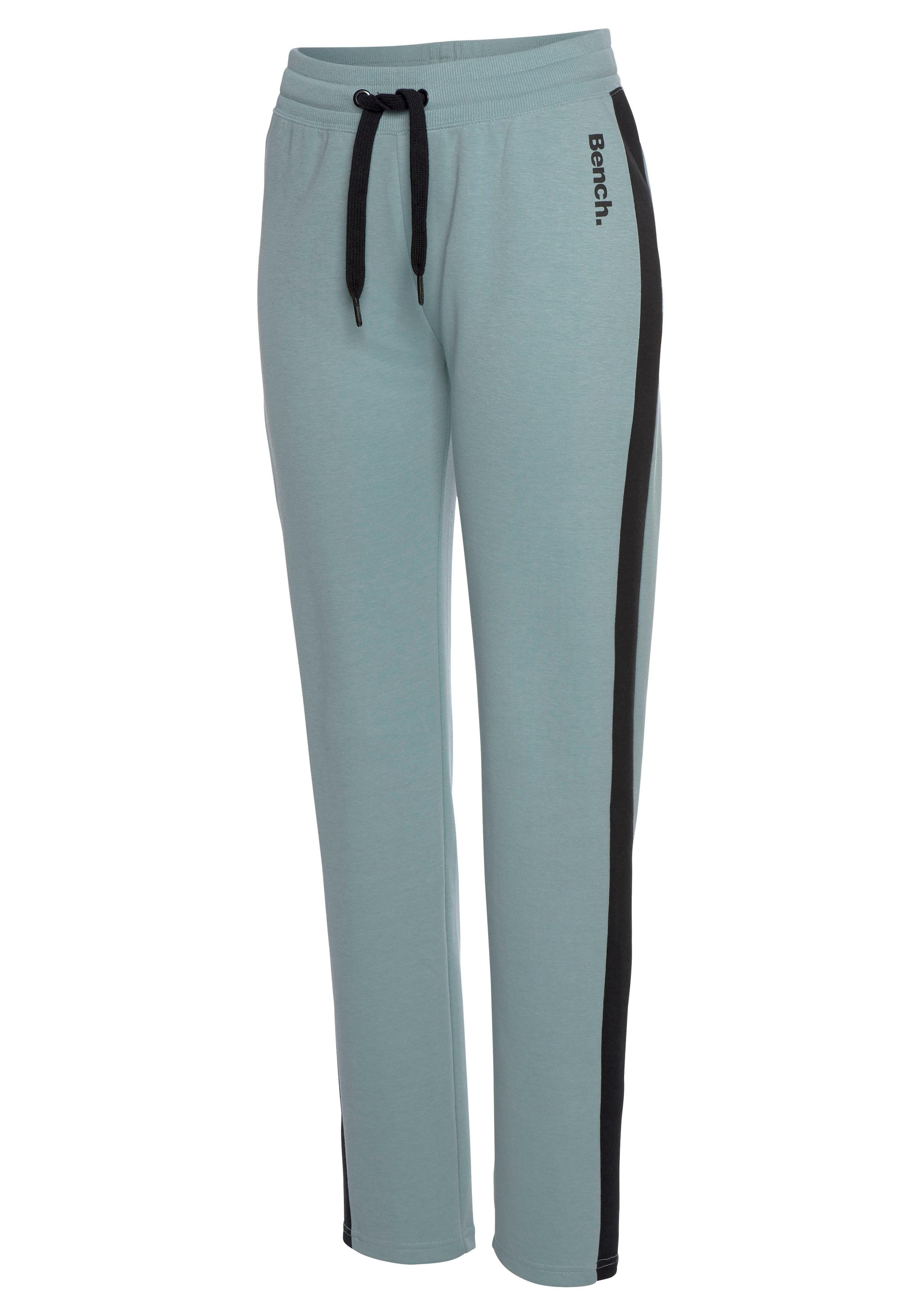 Bench. Loungewear Loungehose, mit Seitenstreifen und geradem Bein, Loungewear