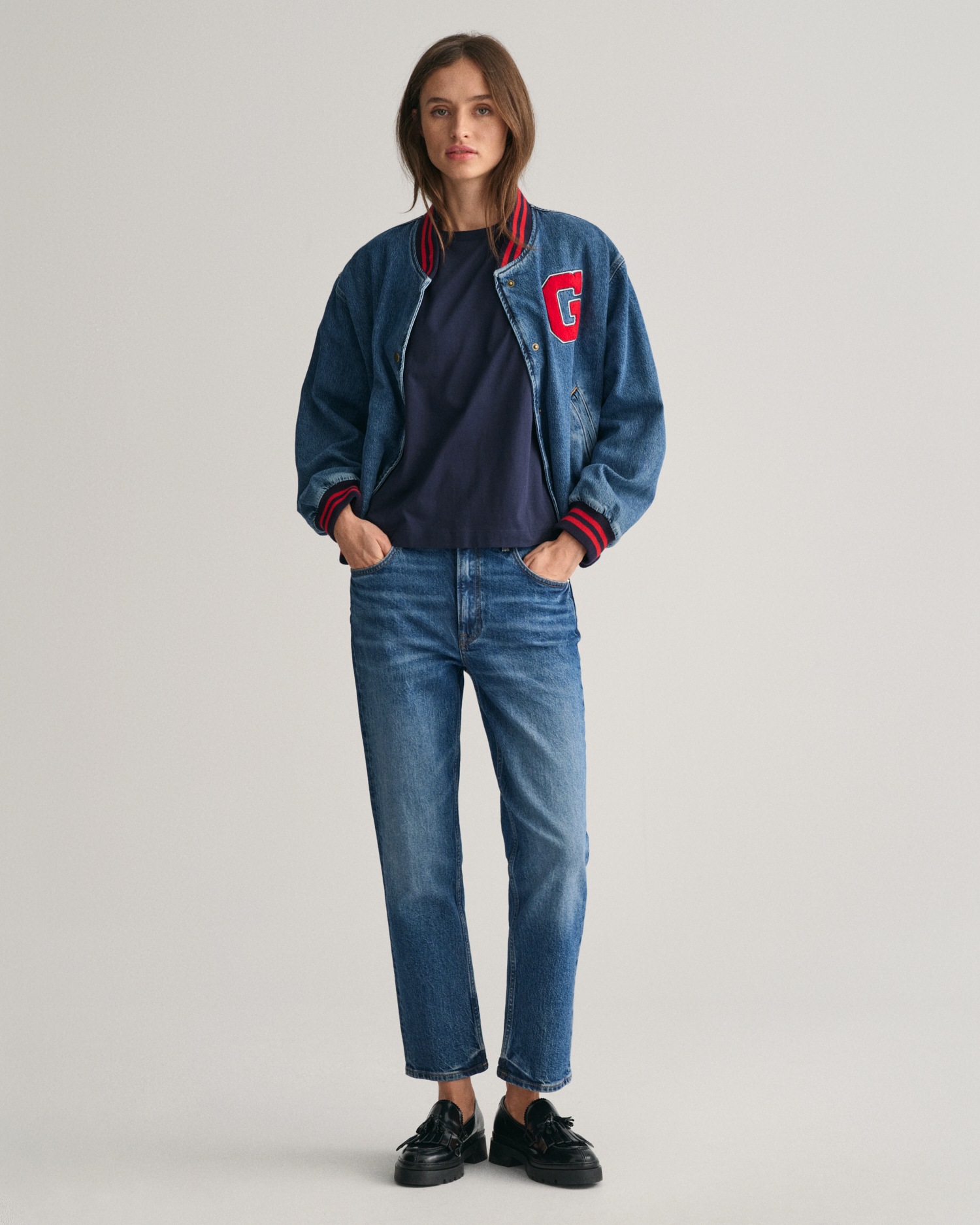 Gant Langarmshirt »REG SHIELD LS T-SHIRT«, kleine Logostickerei auf der Brust