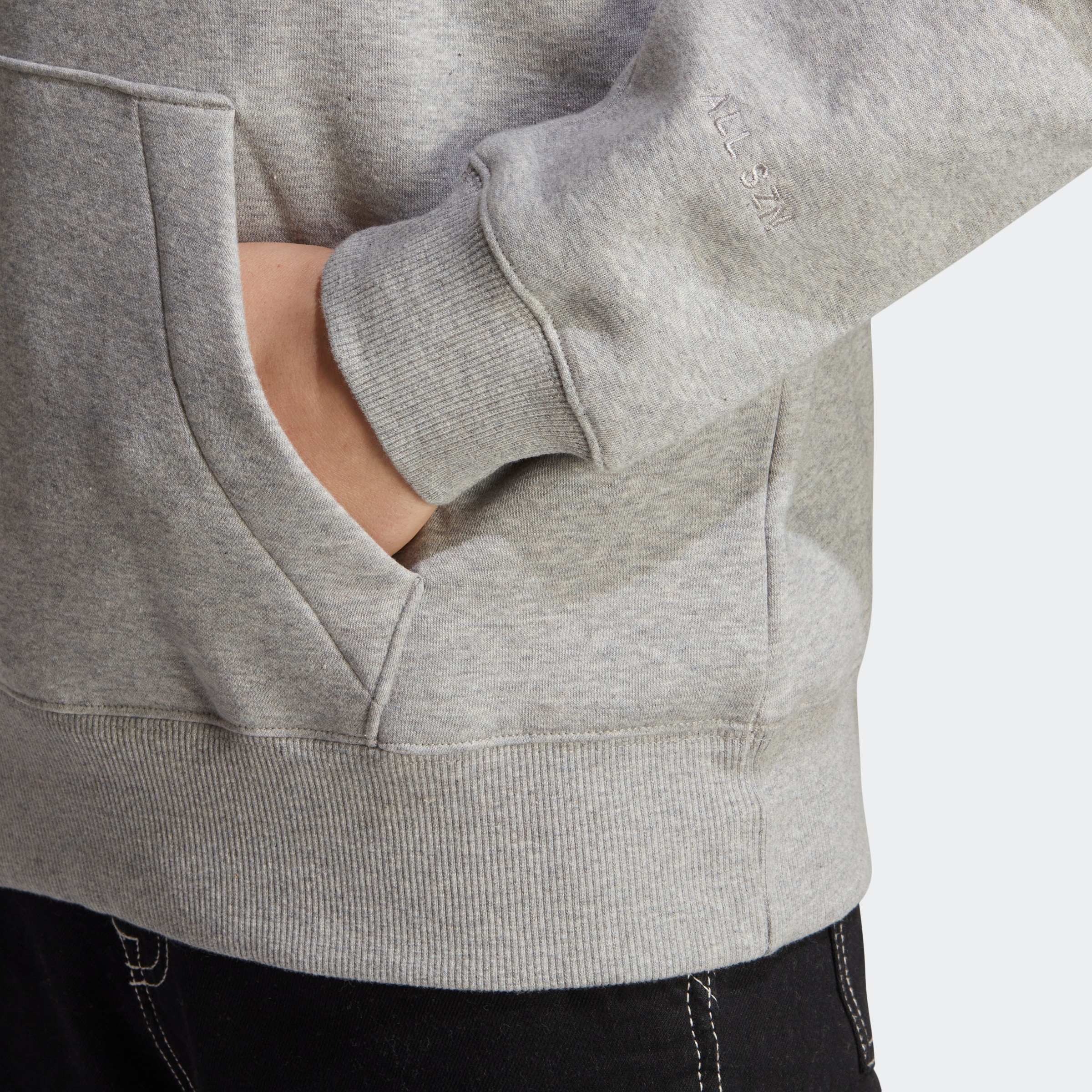 Kapuzensweatshirt Jelmoli-Versand adidas SZN FLEECE | online HOODIE« »ALL GRAPHIC bestellen Sportswear