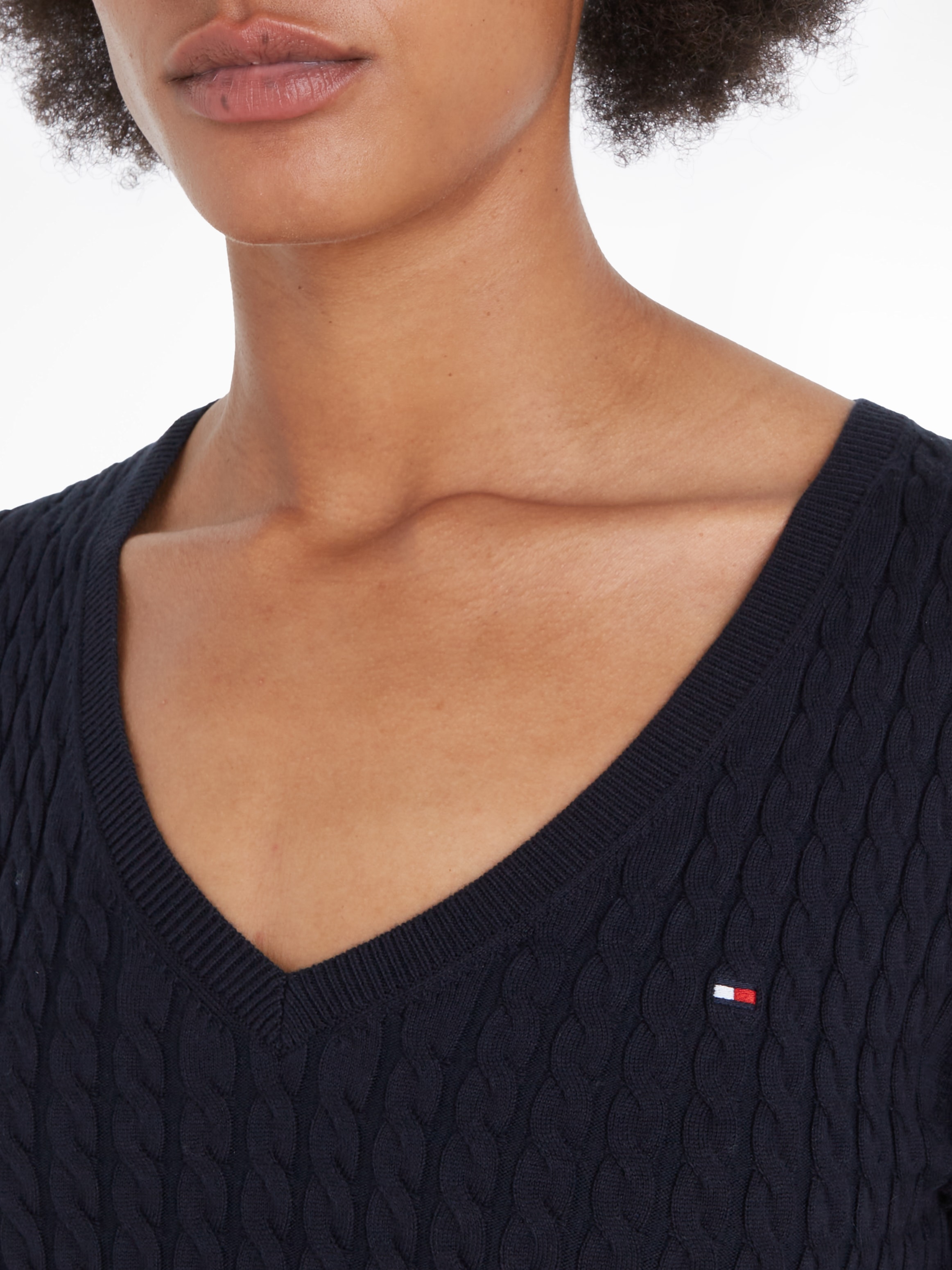 Tommy Hilfiger Strickpullover »CO CABLE V-NK SWEATER«, mit Zopfmuster
