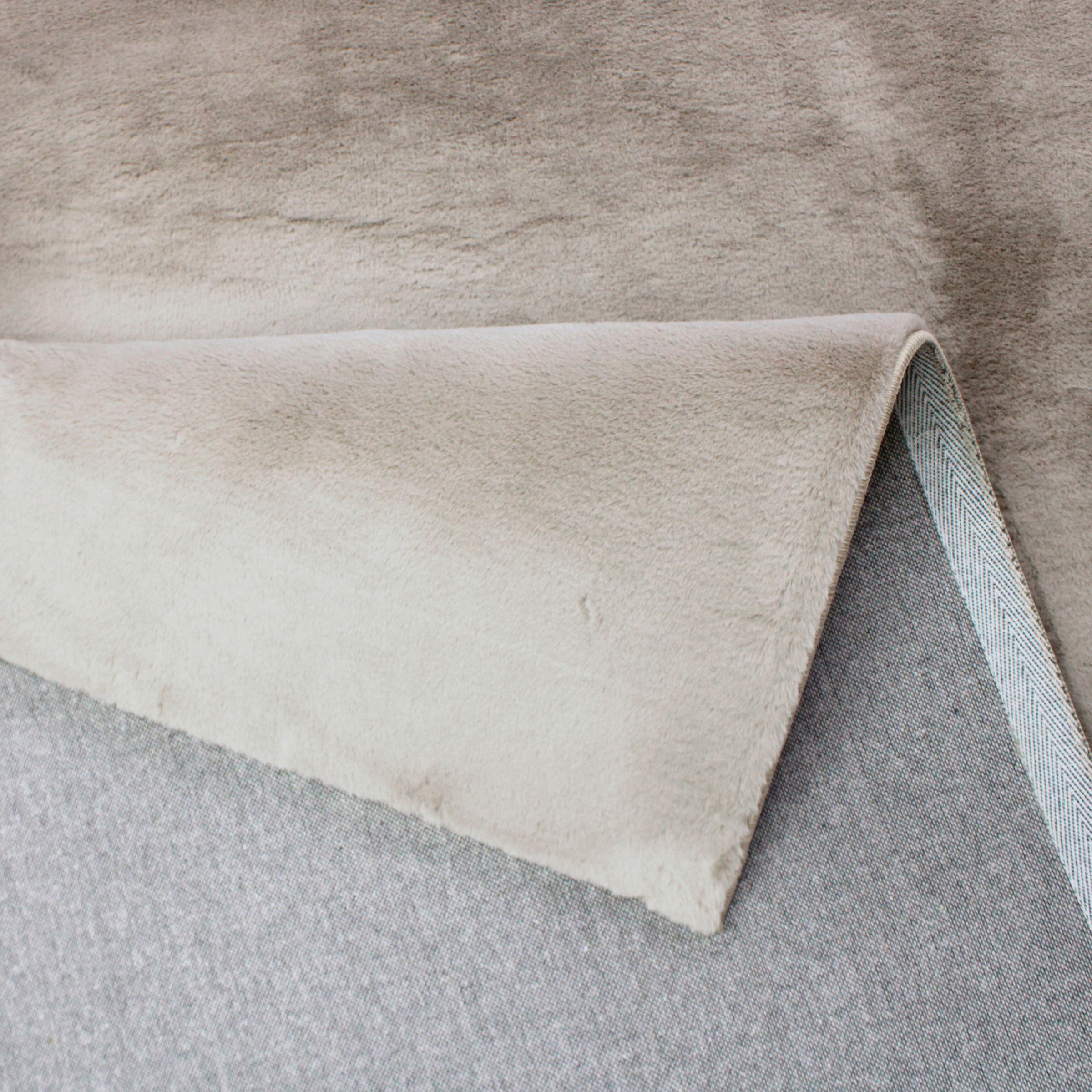 Leonique Fellteppich »Balu«, rechteckig, 20 mm Höhe, Kunstfell in Kaninchenfell Haptik, fussbodenheizungsgeeignet, pflegeleicht, ideale Teppiche für Wohnzimmer, Schlafzimmer, Esszimmer, Arbeitszimmer