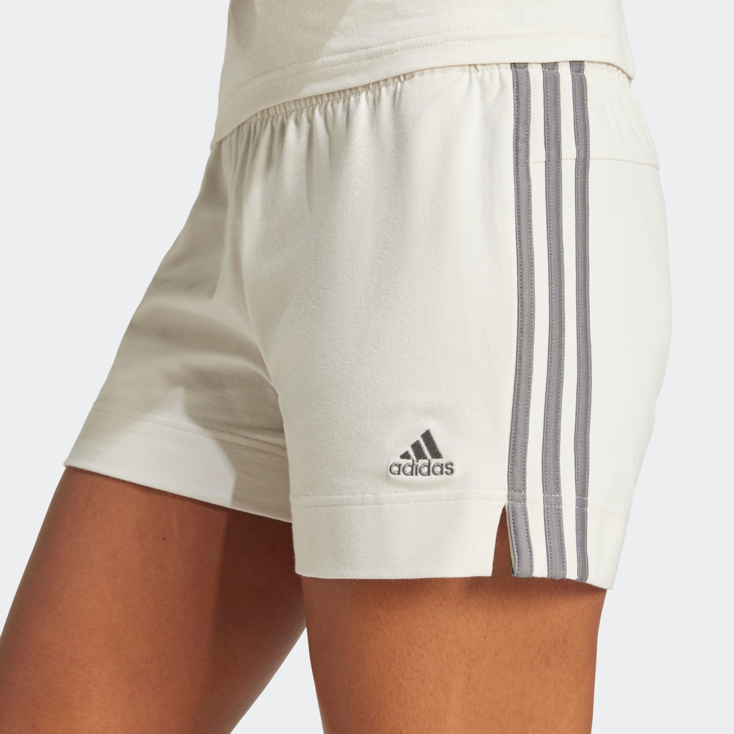 adidas Sportswear Shorts »ESSENTIALS SLIM 3-STREIFEN«, (1 tlg.)