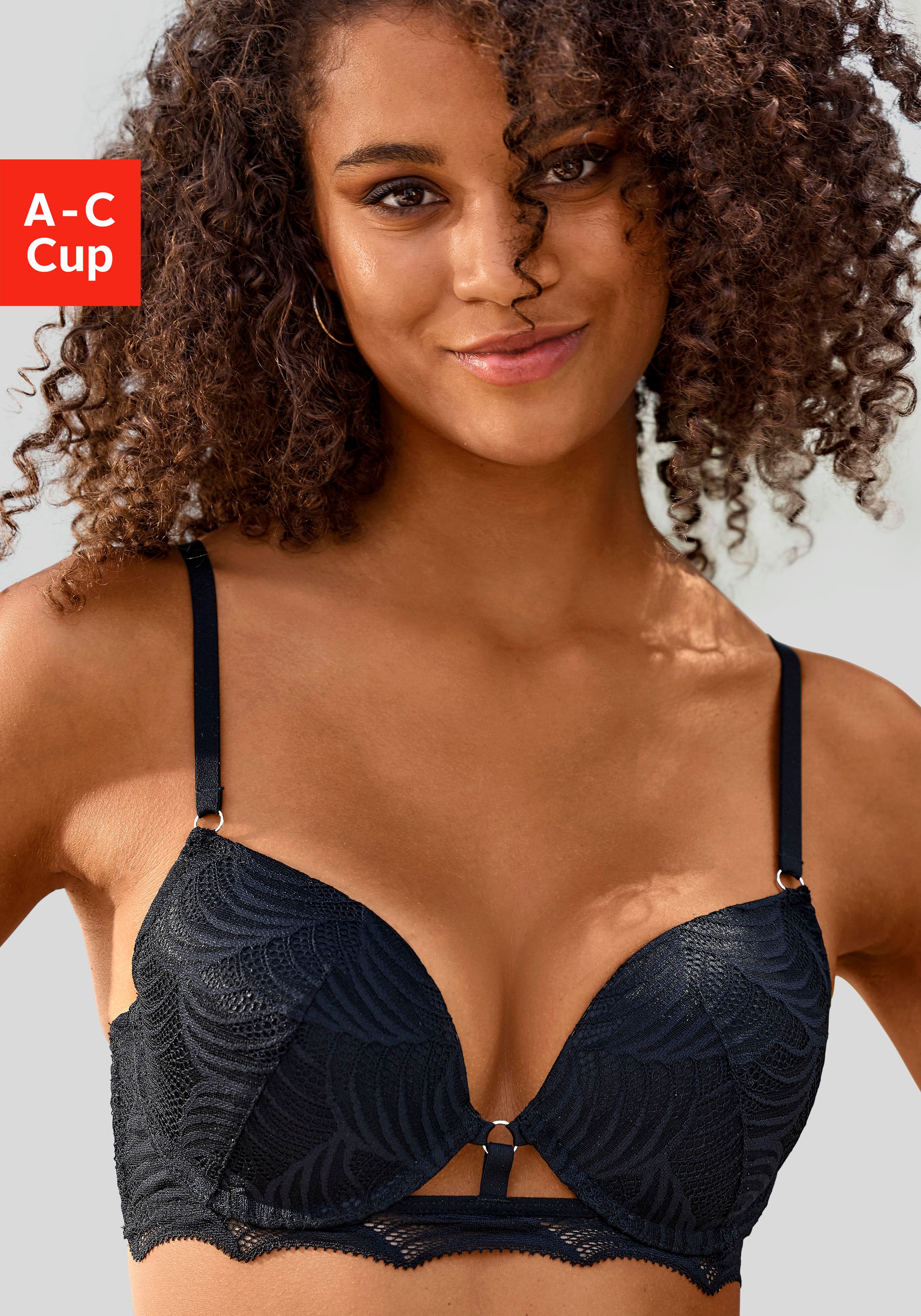 LASCANA Push-up-BH »Marla« mit integrierten Kissen und modischer Spitze, Dessous