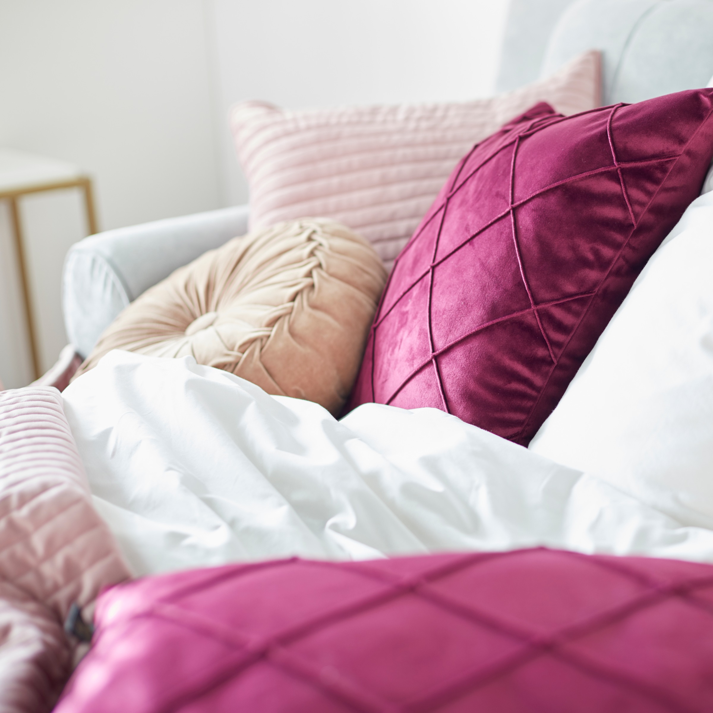 Leonique Boxspringbett »Océane«, Bodenfrei- wirkt freischwebend, verschiedene Härtegrade (auch H4)