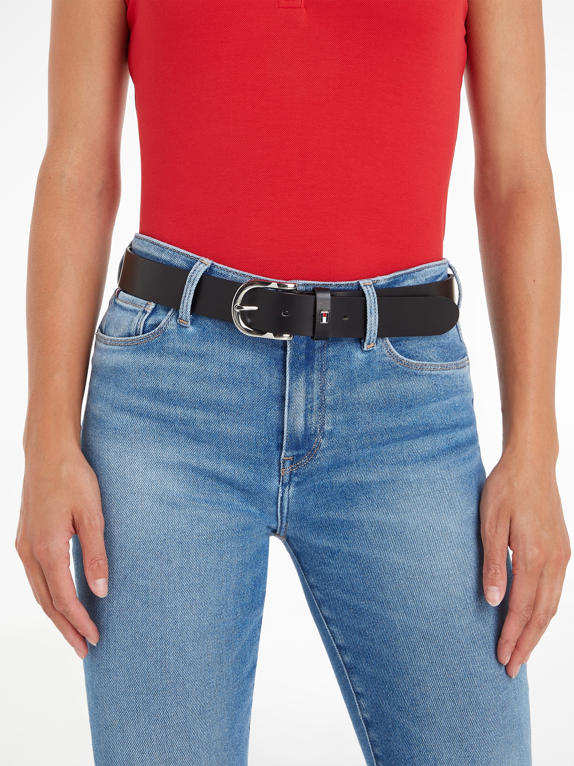 Tommy Hilfiger Ledergürtel, mit dezenter Logo-Schlaufe