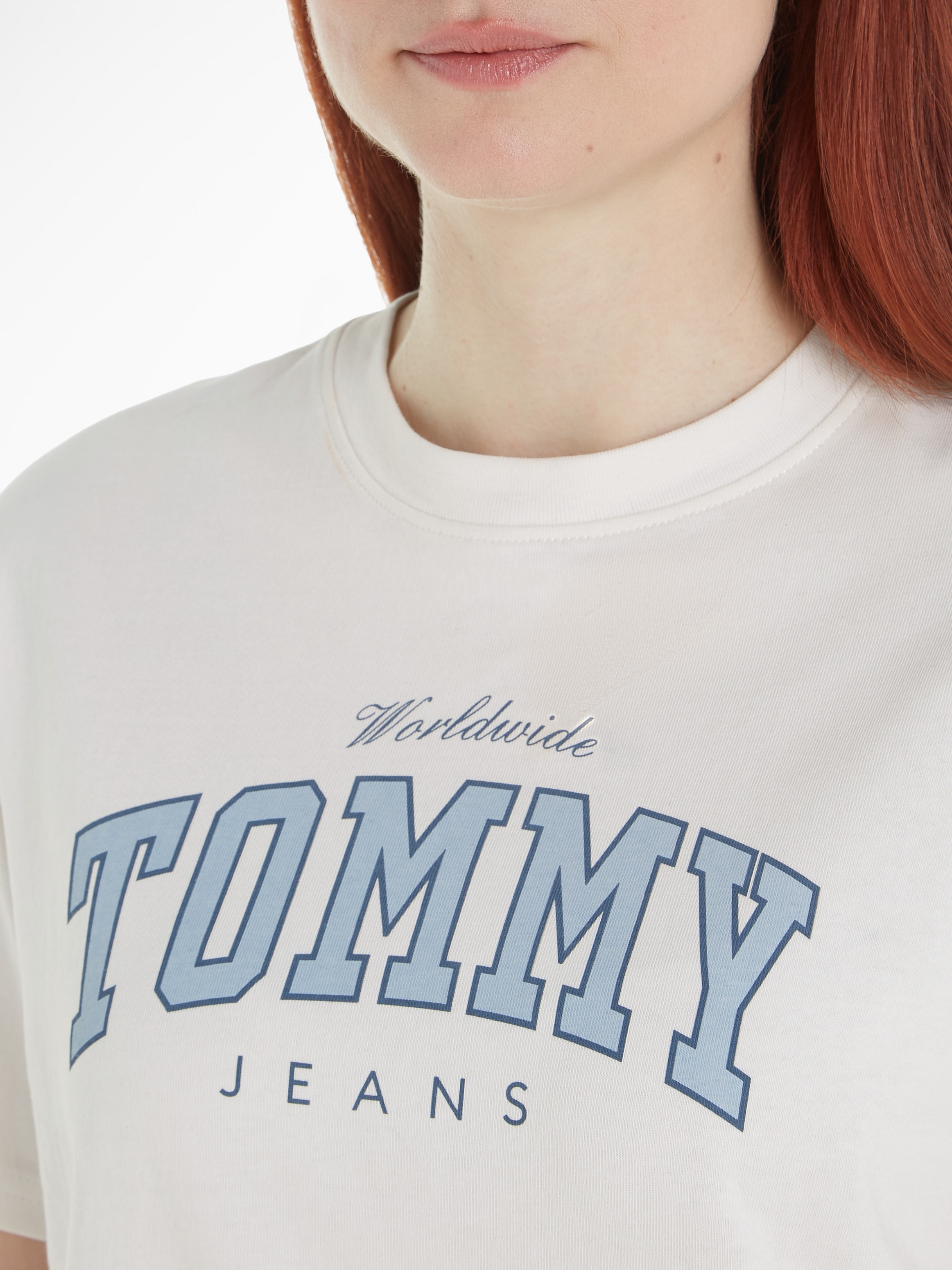 Tommy Jeans T-Shirt »TJW RLX LUX online mit VARSITY Frontprint bestellen TEE«