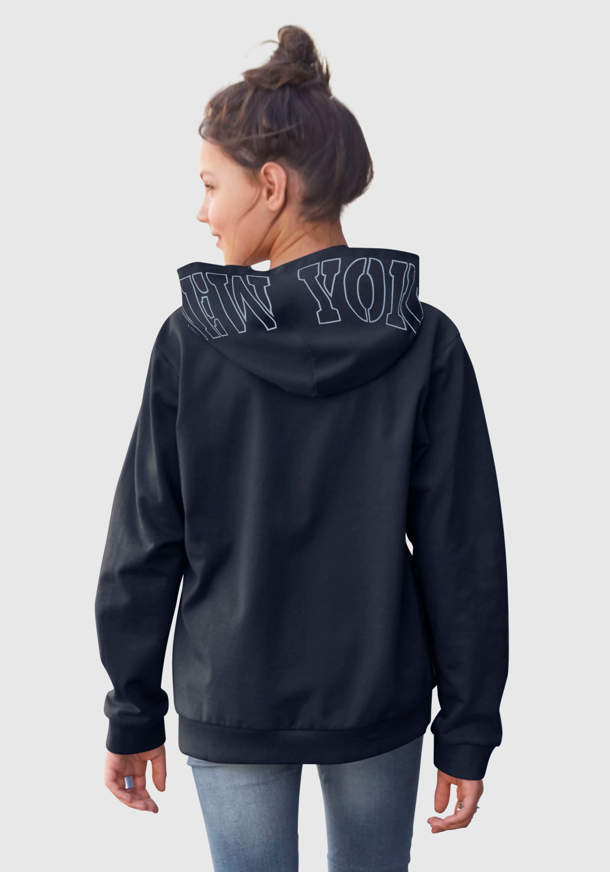 ✵ KIDSWORLD Kapuzensweatshirt, in weiter | mit Kapuzendruck günstig Jelmoli-Versand Form kaufen