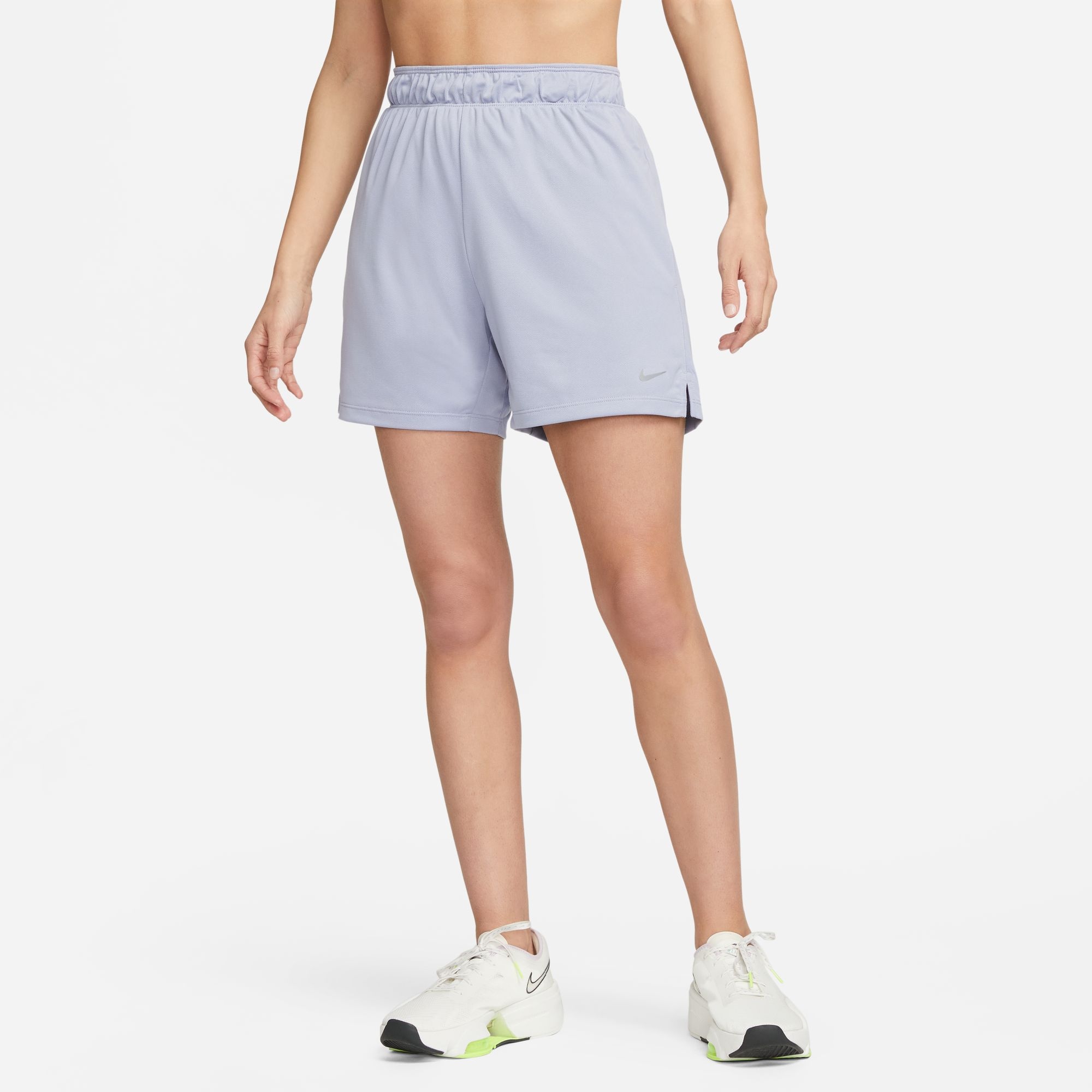 Nike Trainingsshorts »DRI-FIT ATTACK WOMEN'S MID-RISE UNLINED SHORTS«