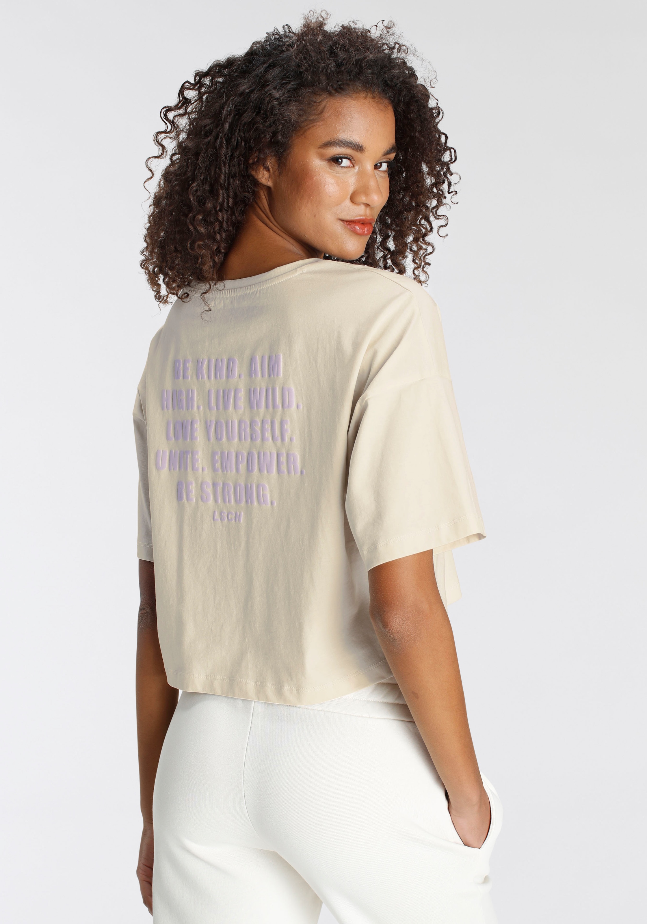 Oversize-Shirt, mit Schriftzug auf dem Rücken