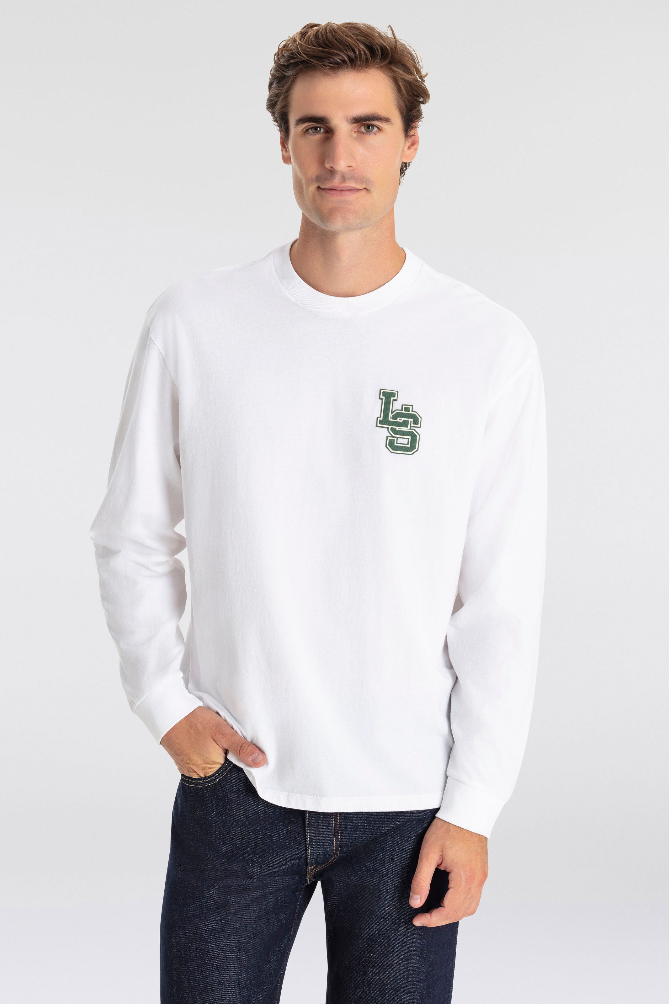 Levi's® Langarmshirt »LS CLASSIC RELAXED TEE« mit Letterprint/Stickerei auf der Brust