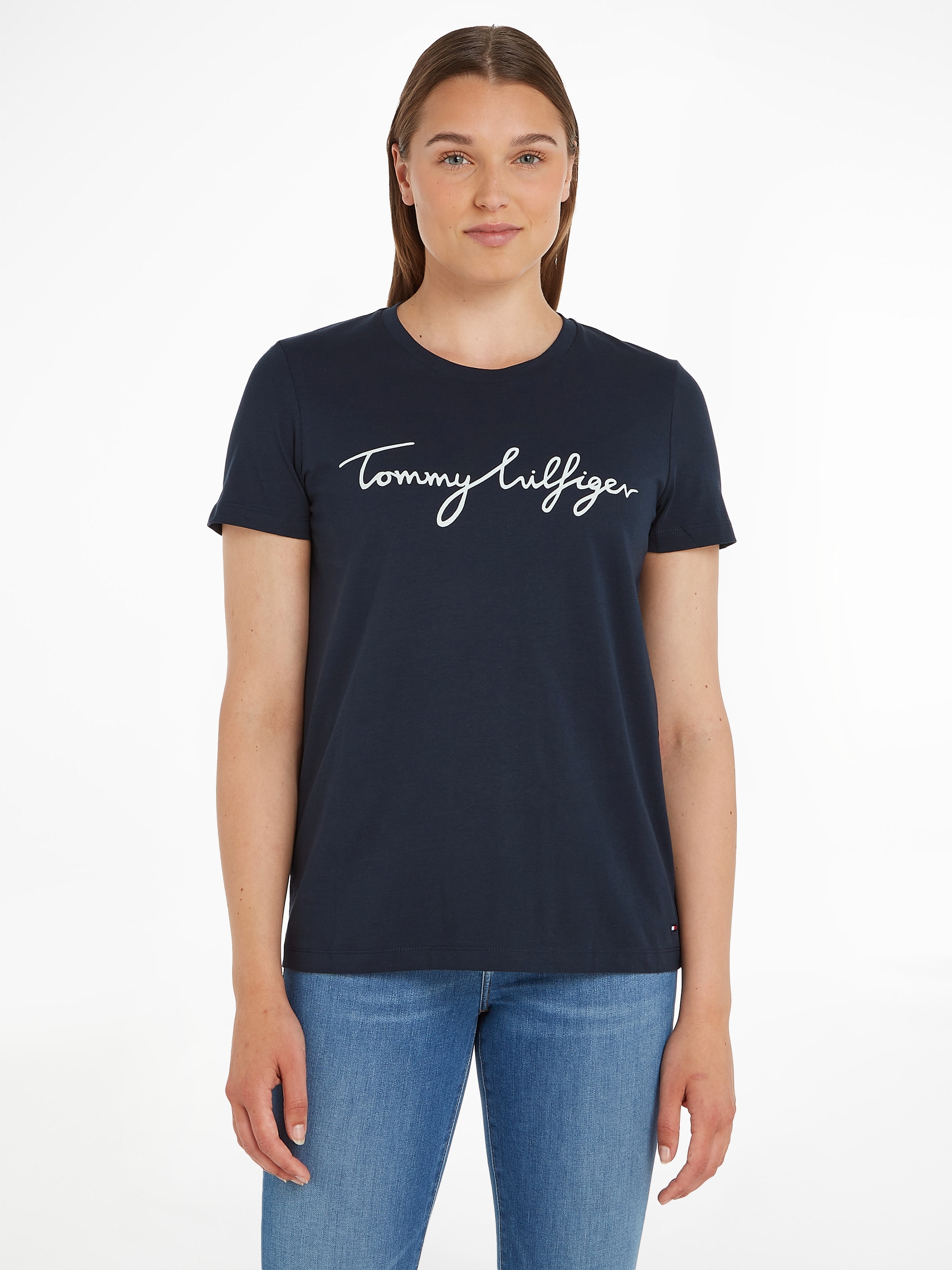 Tommy Hilfiger T-Shirt »HERITAGE CREW NECK GRAPHIC TEE« mit Tommy Hilfiger Script Logo-Schriftzug & Logo-Flag am Saum