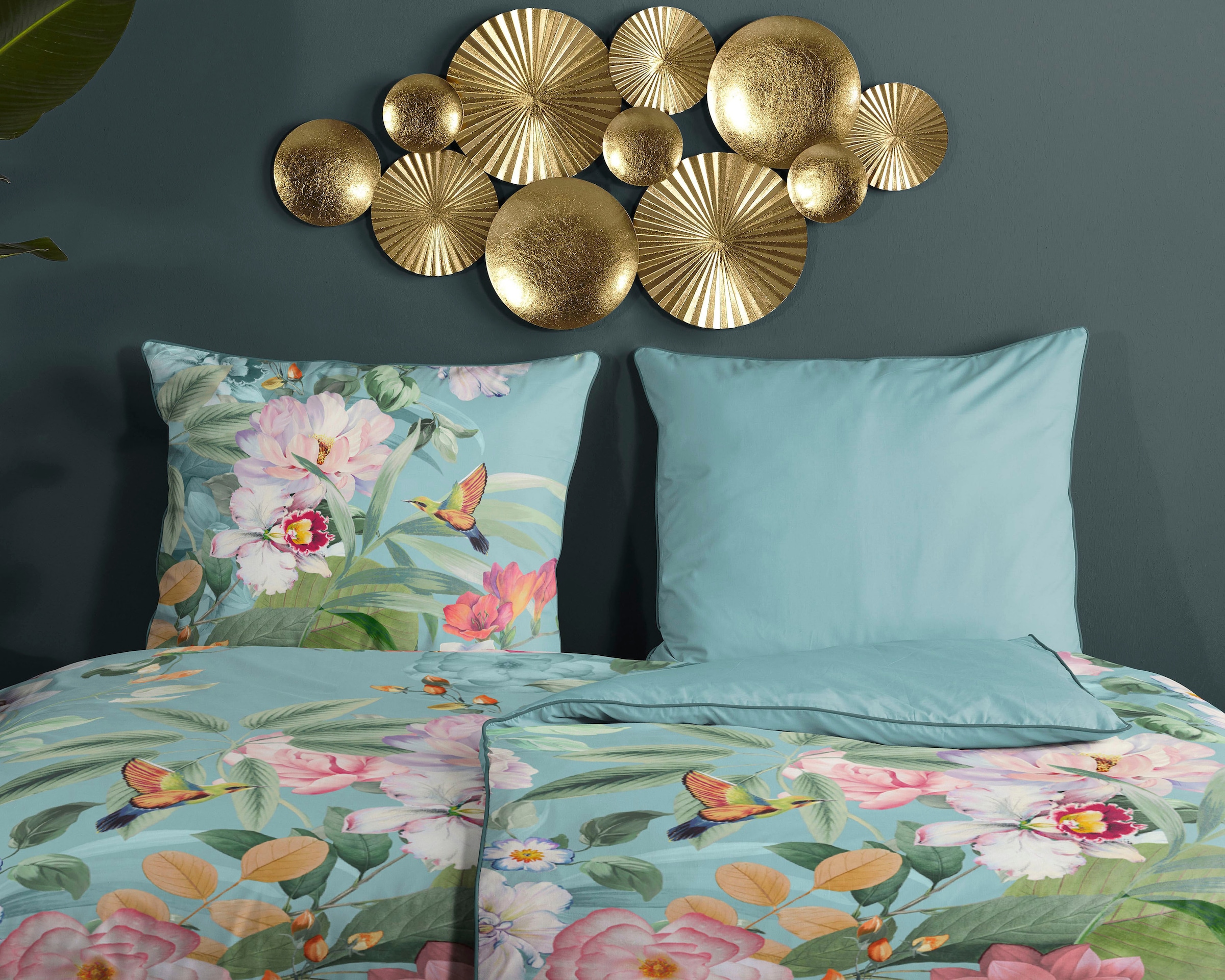 Descanso Wendebettwäsche »Fungi«, Baumwolle, Satin, 135x200, Biese, Reissverschluss, Wende, Blumen Türkis