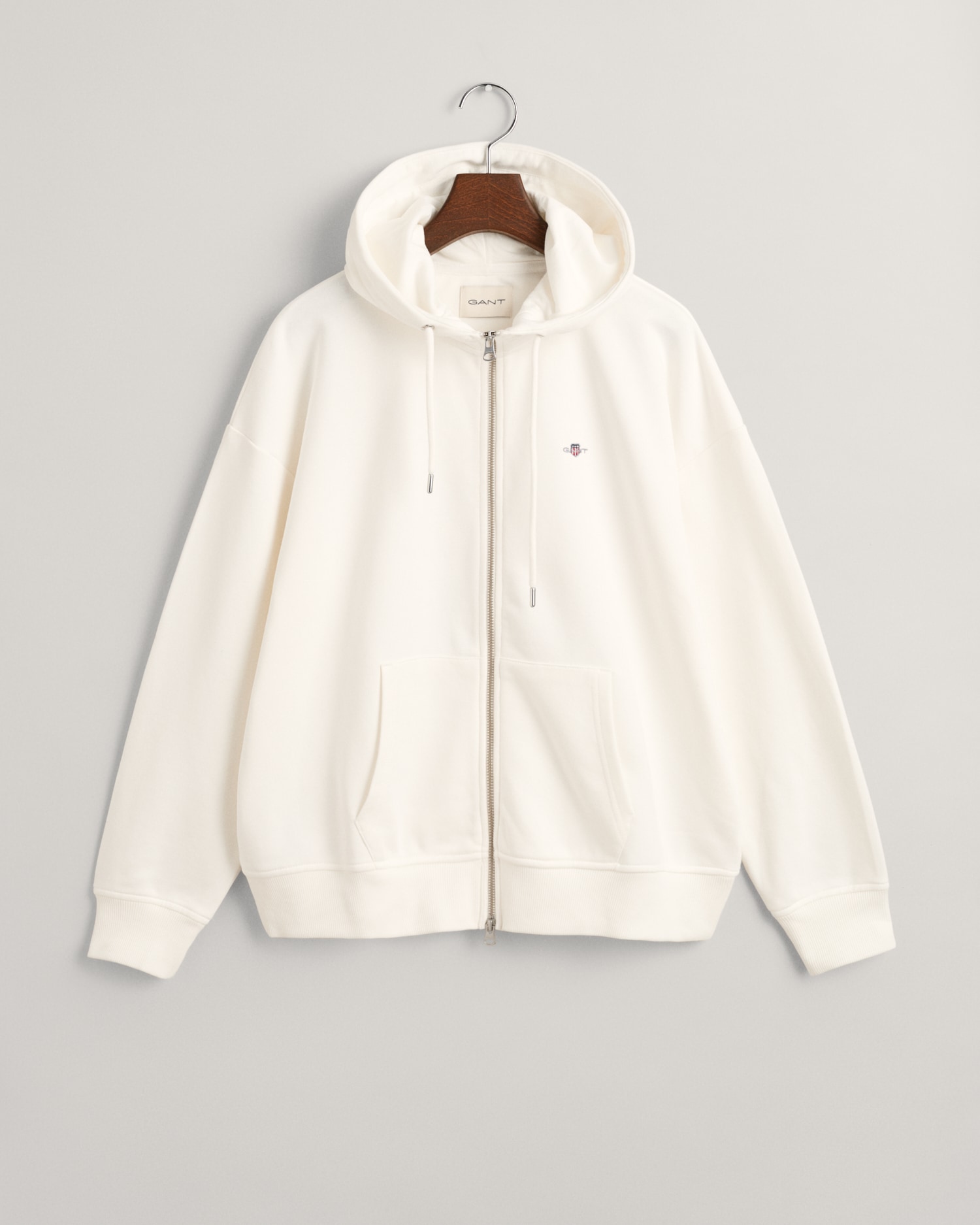 Gant Kapuzensweatjacke »SHIELD ZIP HOODIE«, Grafische GANT-Stickerei auf der Brust