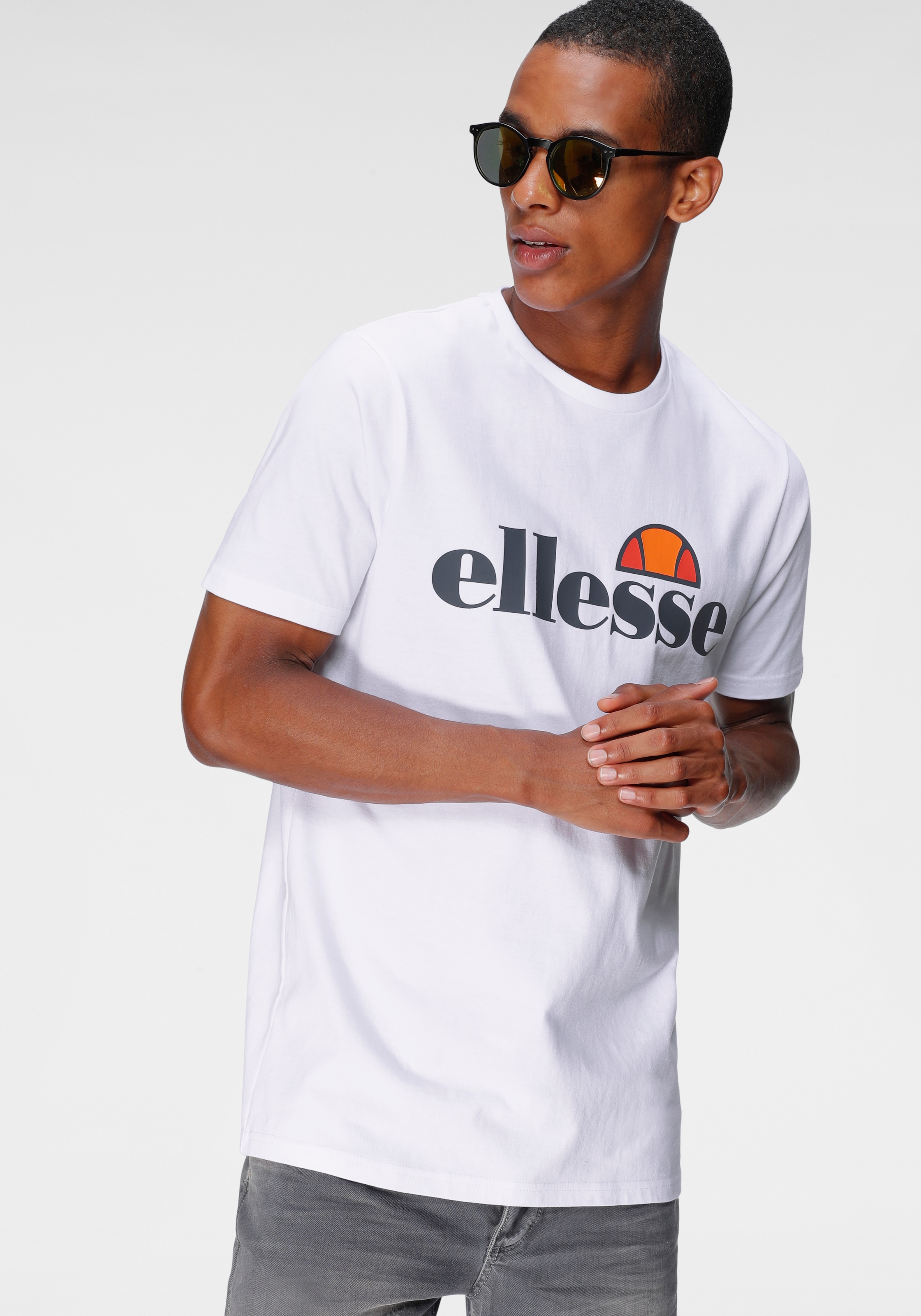 Ellesse T-Shirt "SL PRADO TEE" mit Logodruck, Kurzarm, schmale Basic-Passform, hüftlange Schnittform