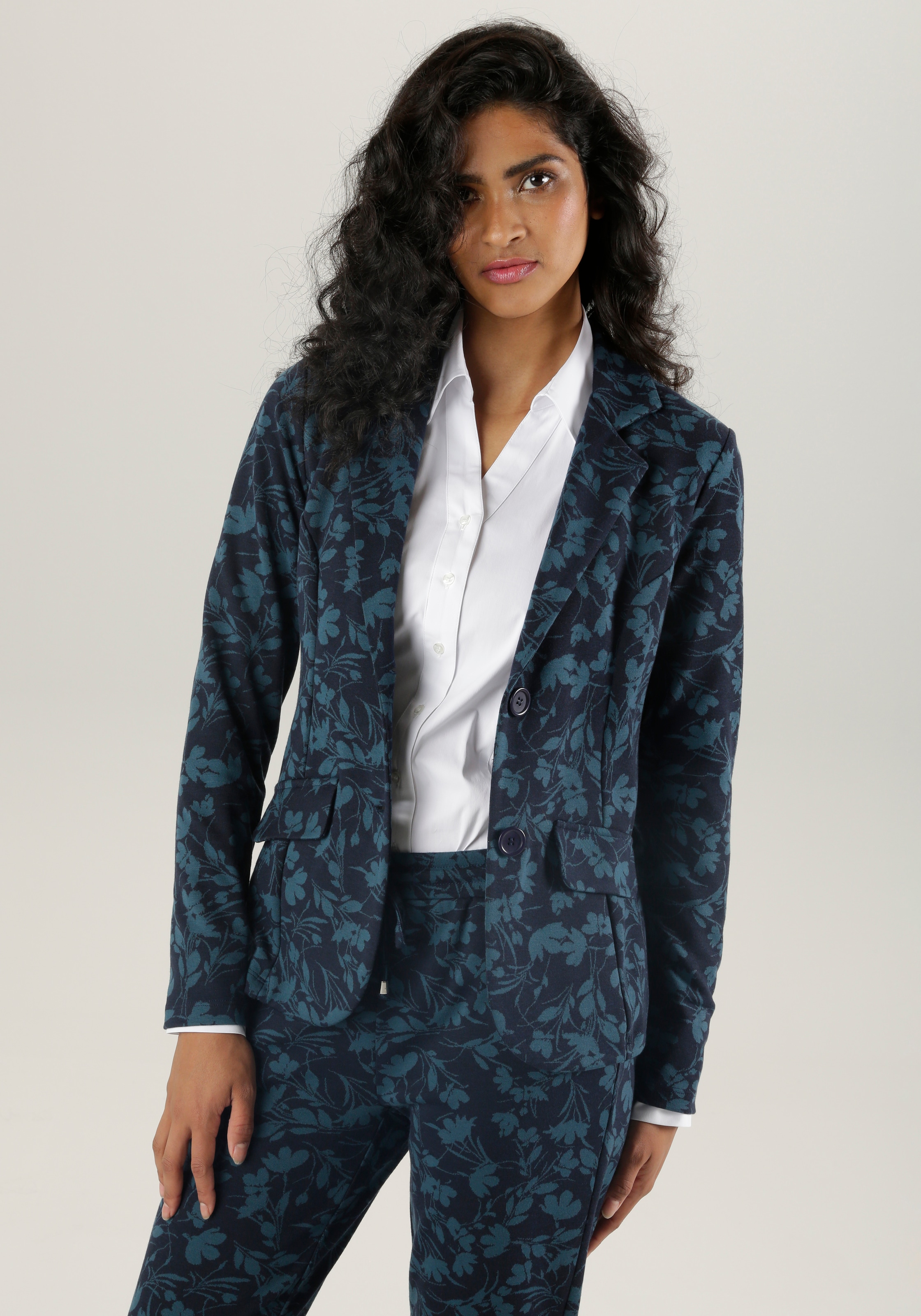 Kurzblazer, mit farbharmonischem Jacquard-Blumenmuster