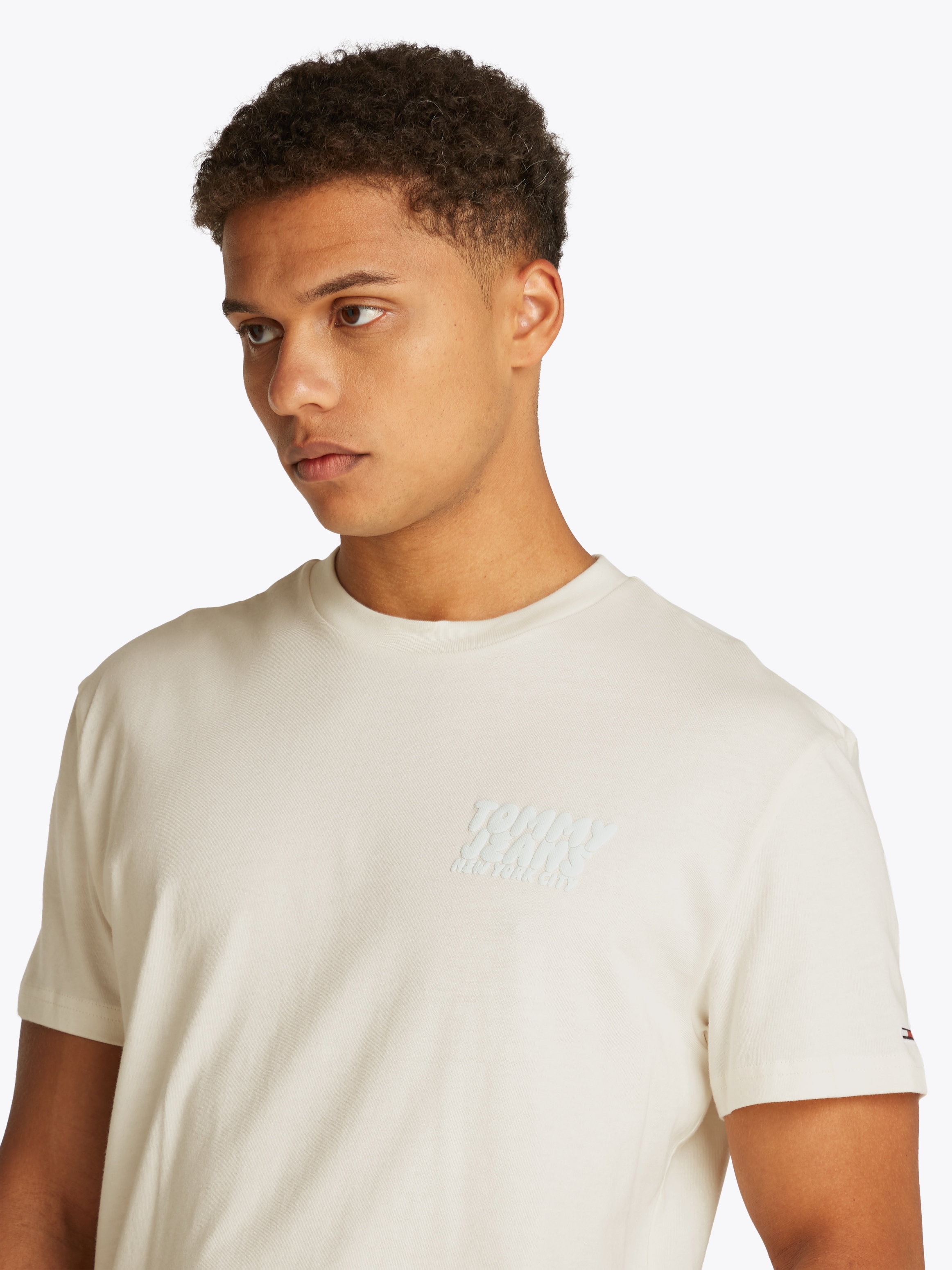 Tommy Jeans Kurzarmshirt »TJM REG BUBBLE BACK SS TEE EXT«, Mit Rundhalsausschnitt