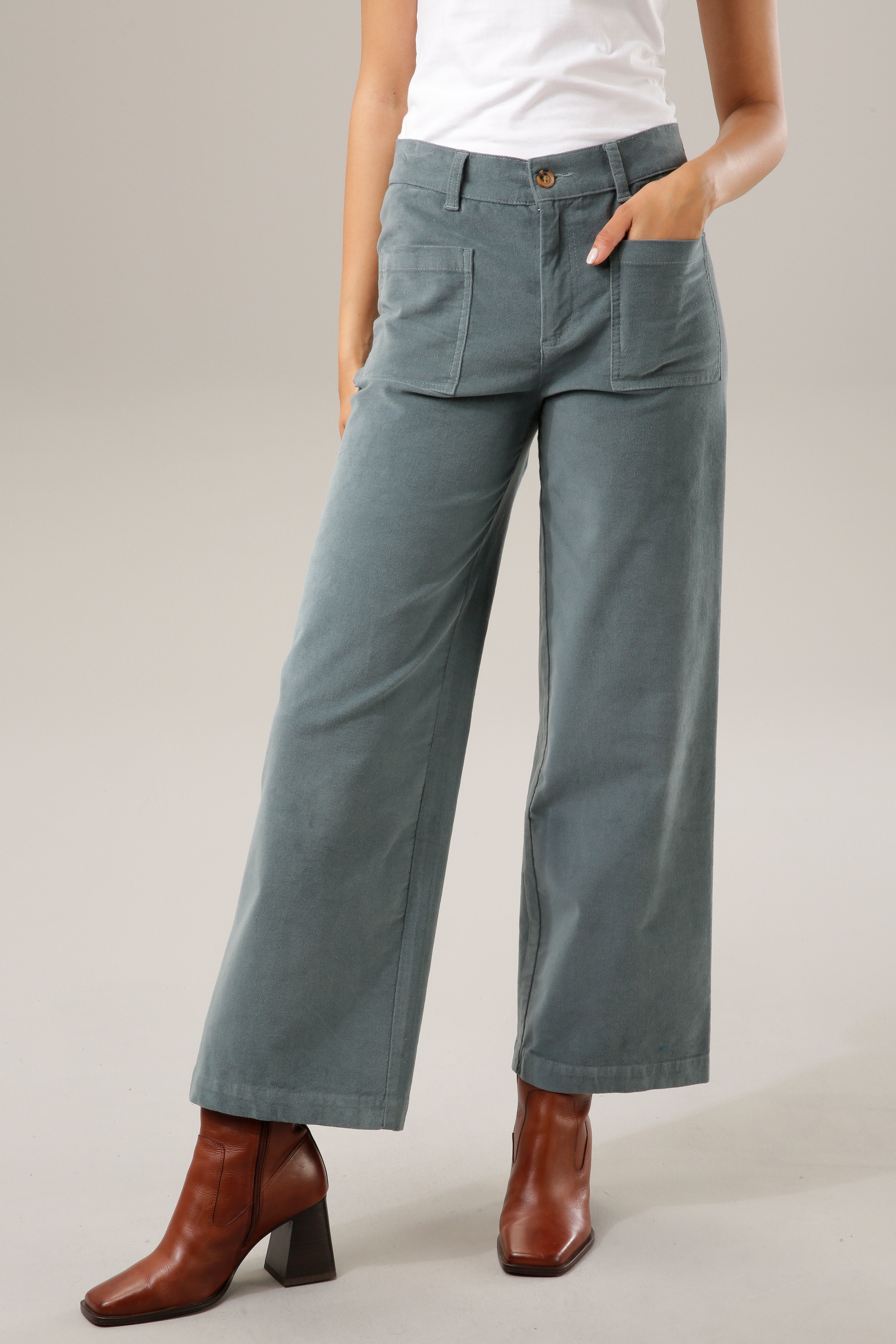 Aniston CASUAL Cordhose, in angesagter Hight-waist-Form online shoppen |  Jelmoli-Versand