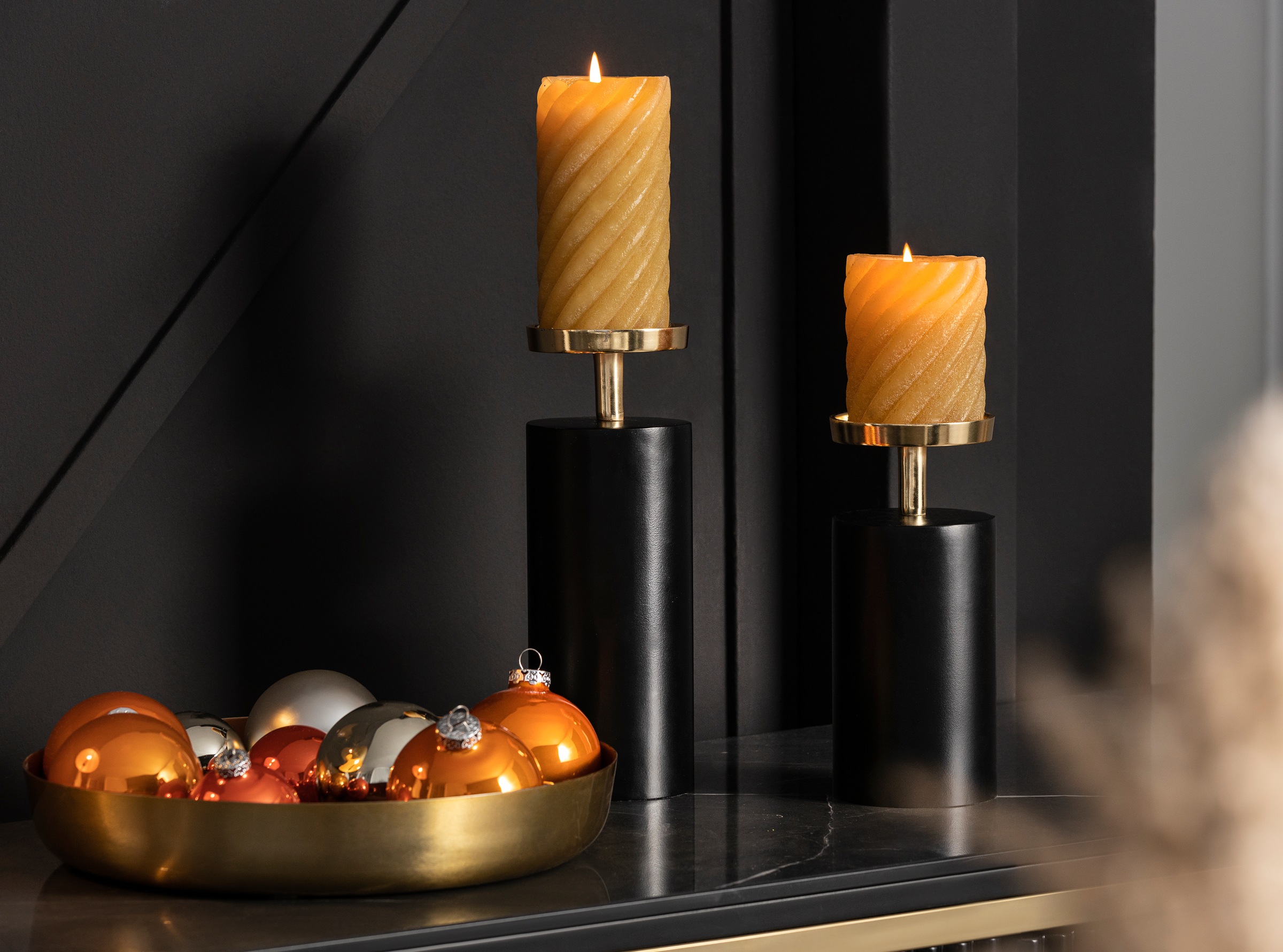 OTTO home Kerzenhalter "Stumpenkerzenhalter Azlynn" aus Aluminium, mit goldfarbenen Akzenten