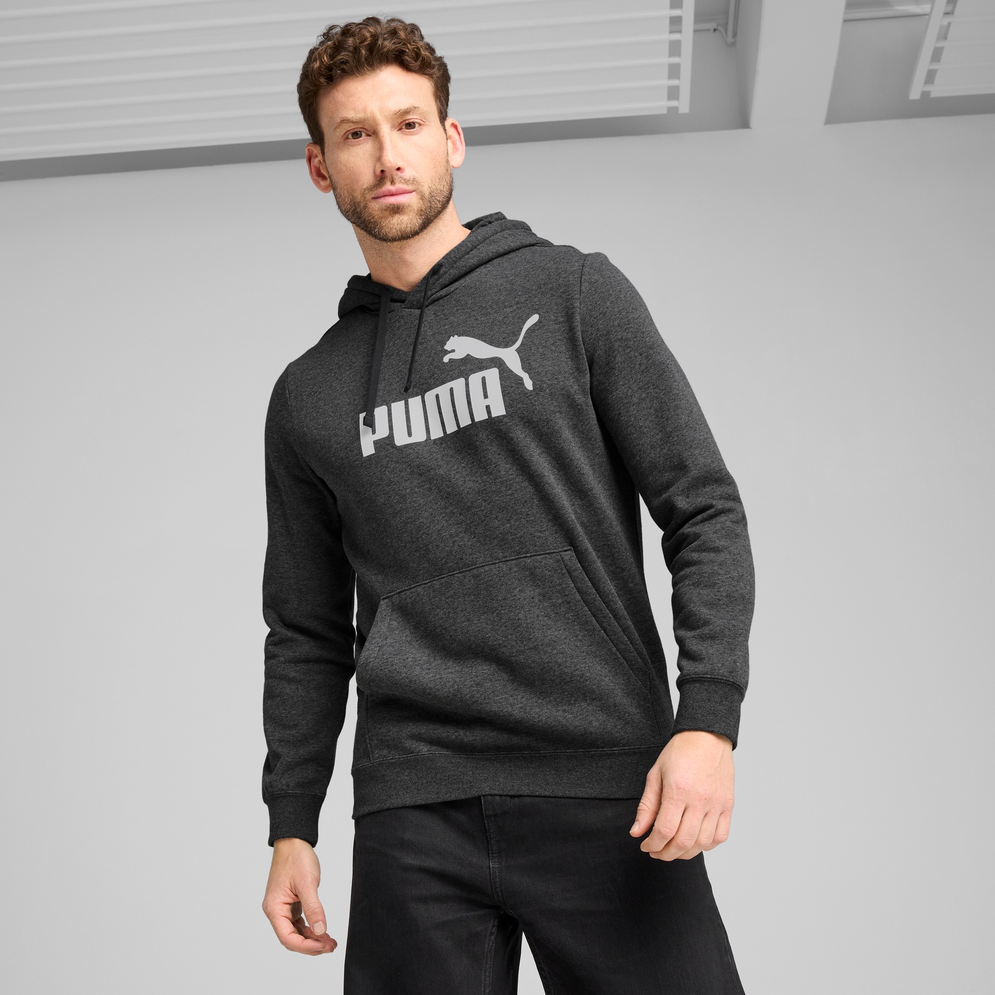 PUMA Kapuzensweatshirt »ESS NO. 1 LOGO HOODIE FL«, mit verstellbarer Kapuze, mit Kängurutasche