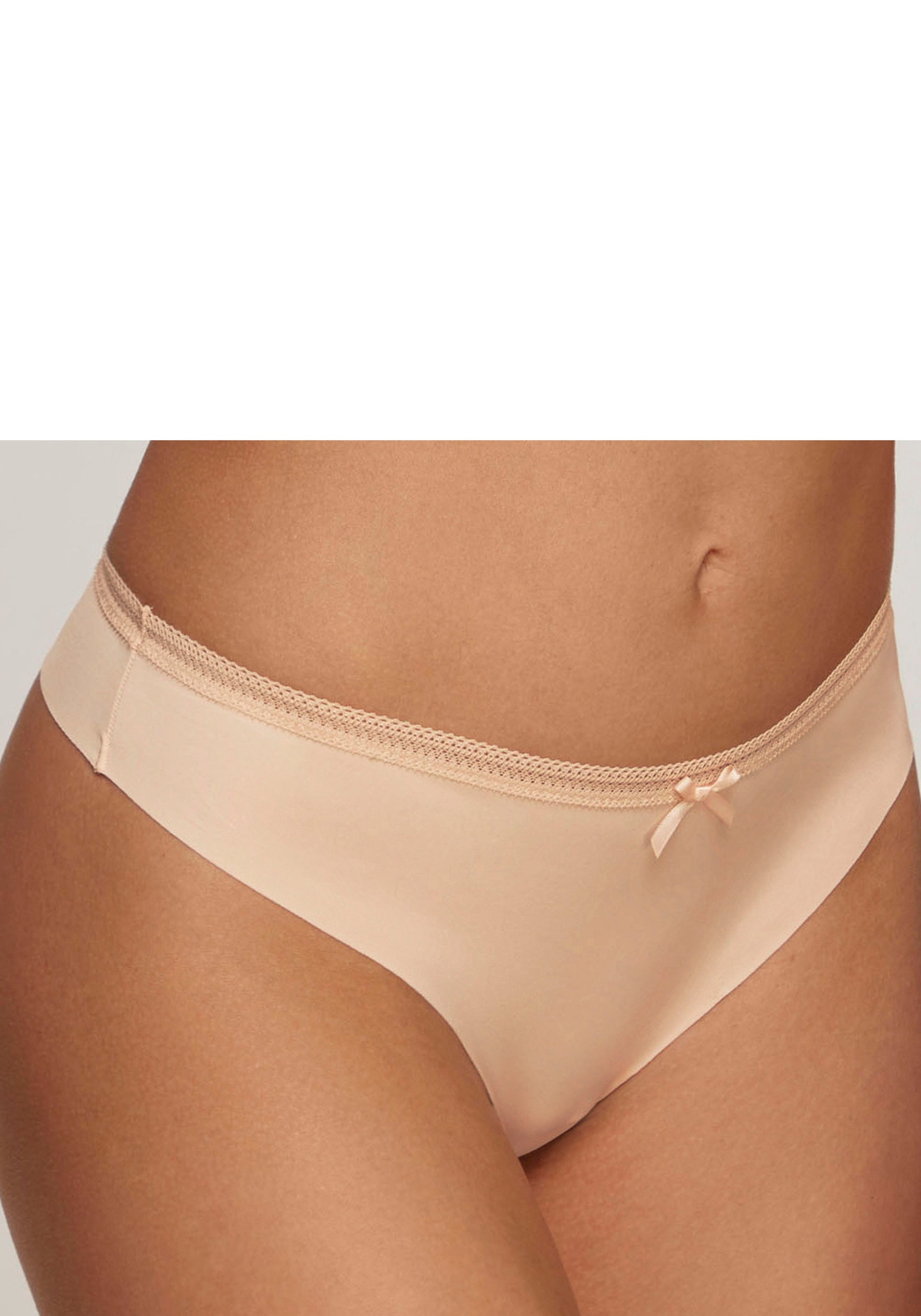 s.Oliver String SEAMLESS mit nahtloser Verarbeitung und hübscher Spitzenborte