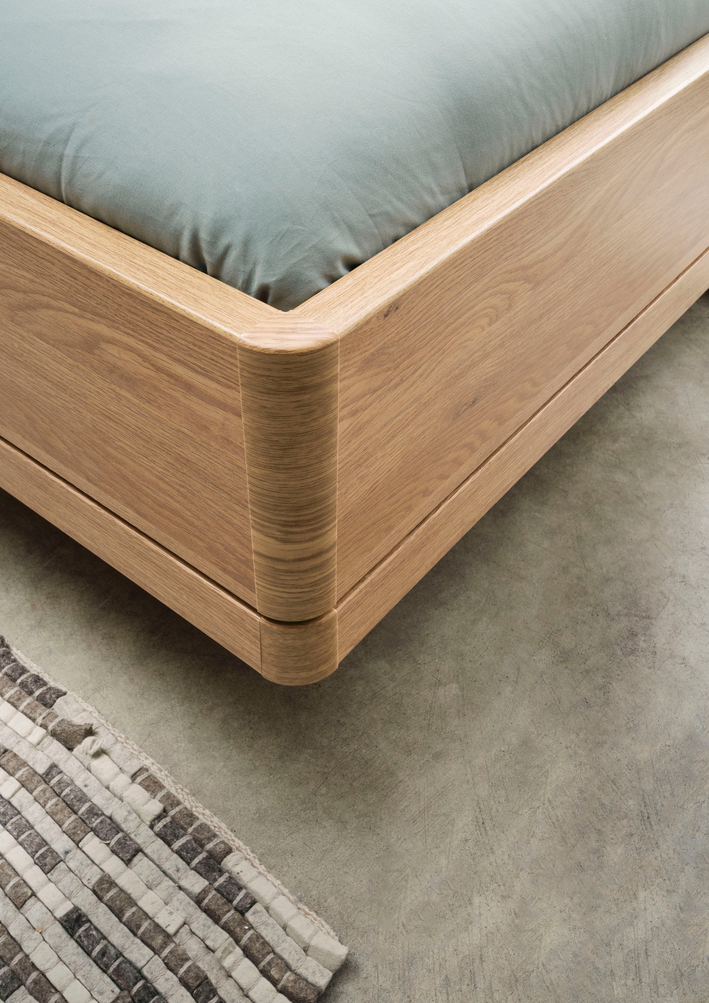 WIEMANN Bett »Kiruna, Bettgestell, Bettrahmen, Eiche Nachbildung, Polsterkopfteil«, (4-fache Liegehöhenverstellung, MADE IN GERMANY), Polsterkopfteil aus Kunstleder, verschiedene Grössen, in Komforthöhe