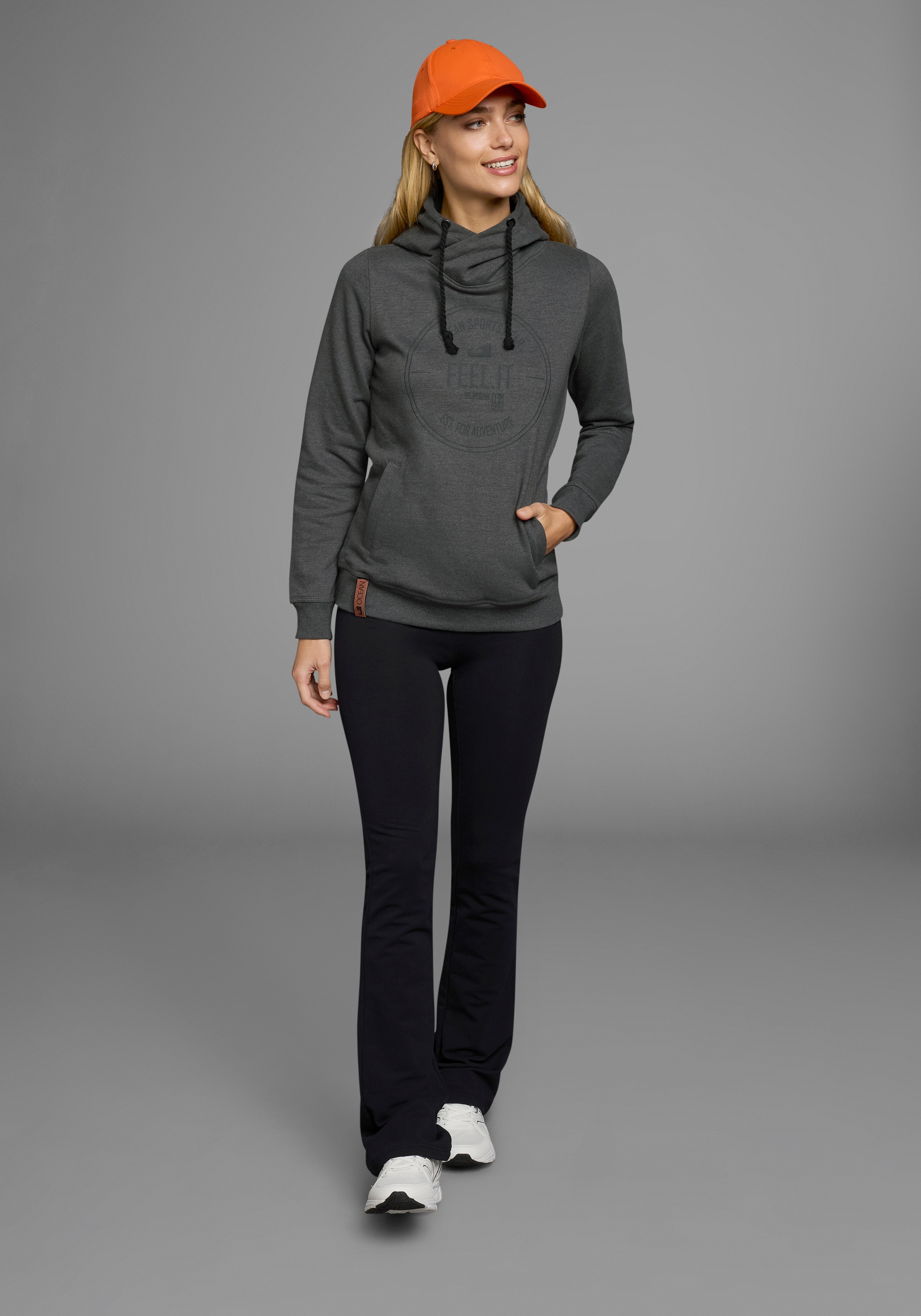 Ocean Sportswear Kapuzensweatshirt »Essentials Sweatshirt«, Langarm, figurbetonter Schnitt, unifarben