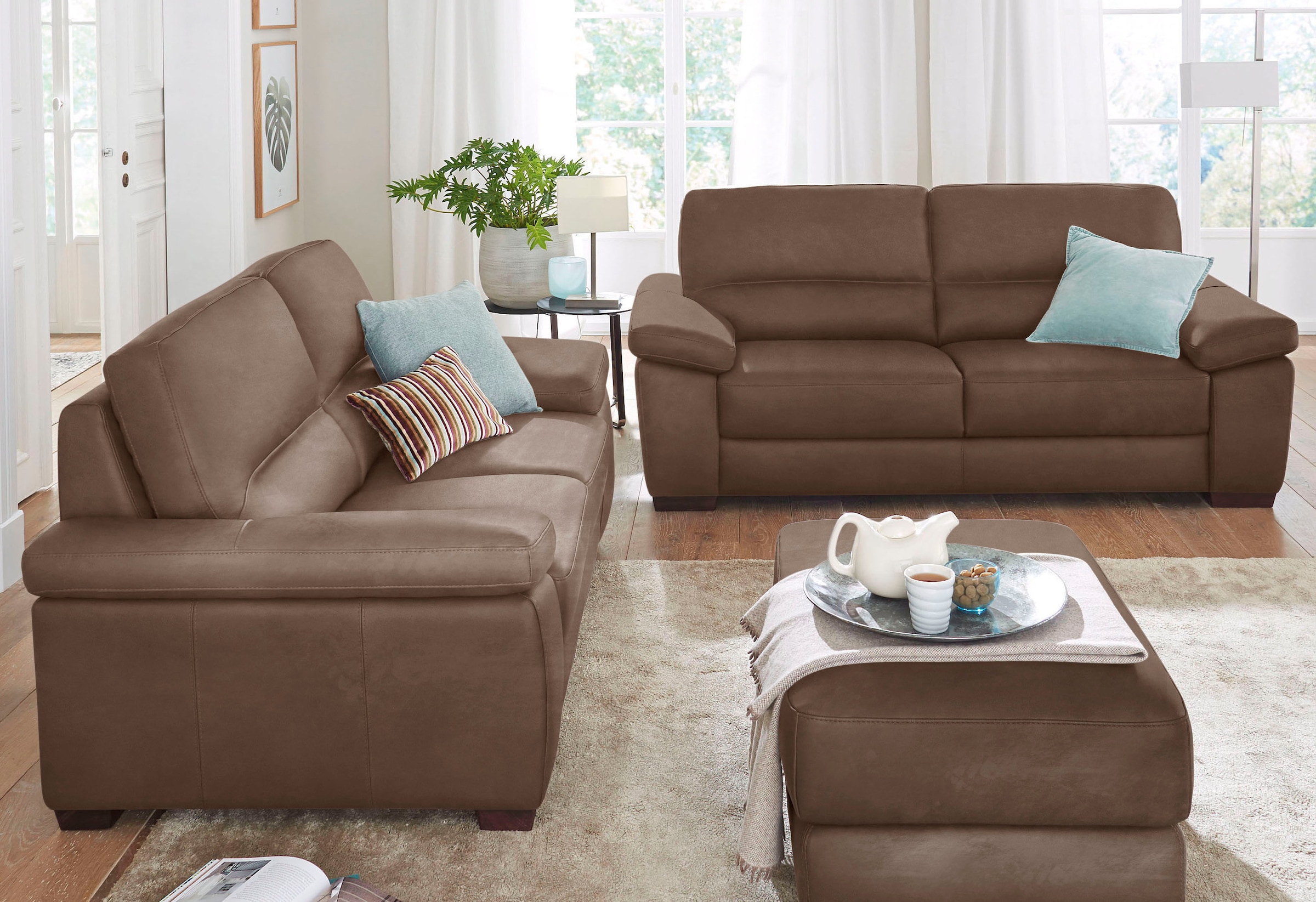 CALIA ITALIA 2-Sitzer »Gaia, Sofa im edlen Design und mit erstklassigem Sitzkomfort«, aus pflegeleichtem Luxus-Microfaser Ginevra Hydro Care